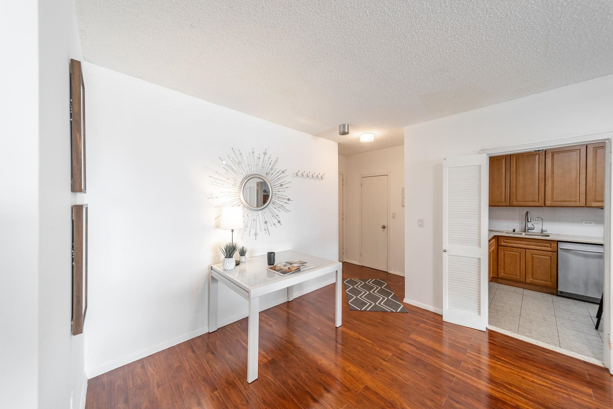 45 RIVER DR SOUTH Unit: 2002