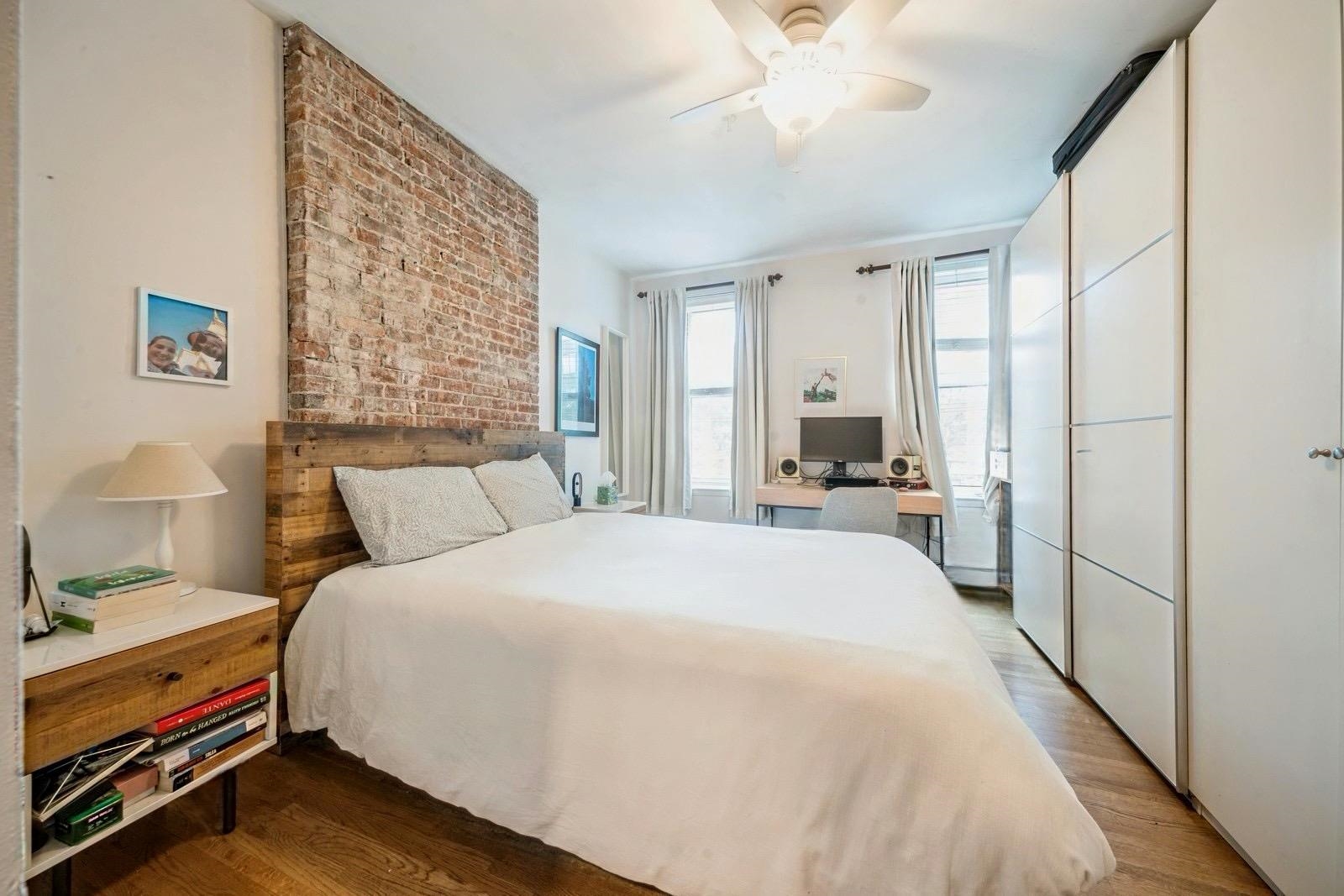 554 OBSERVER HIGHWAY Unit: 3R