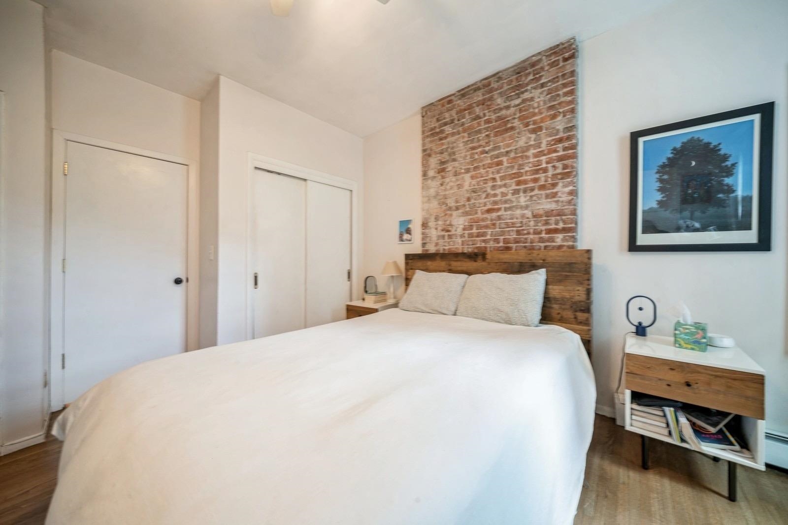 554 OBSERVER HIGHWAY Unit: 3R