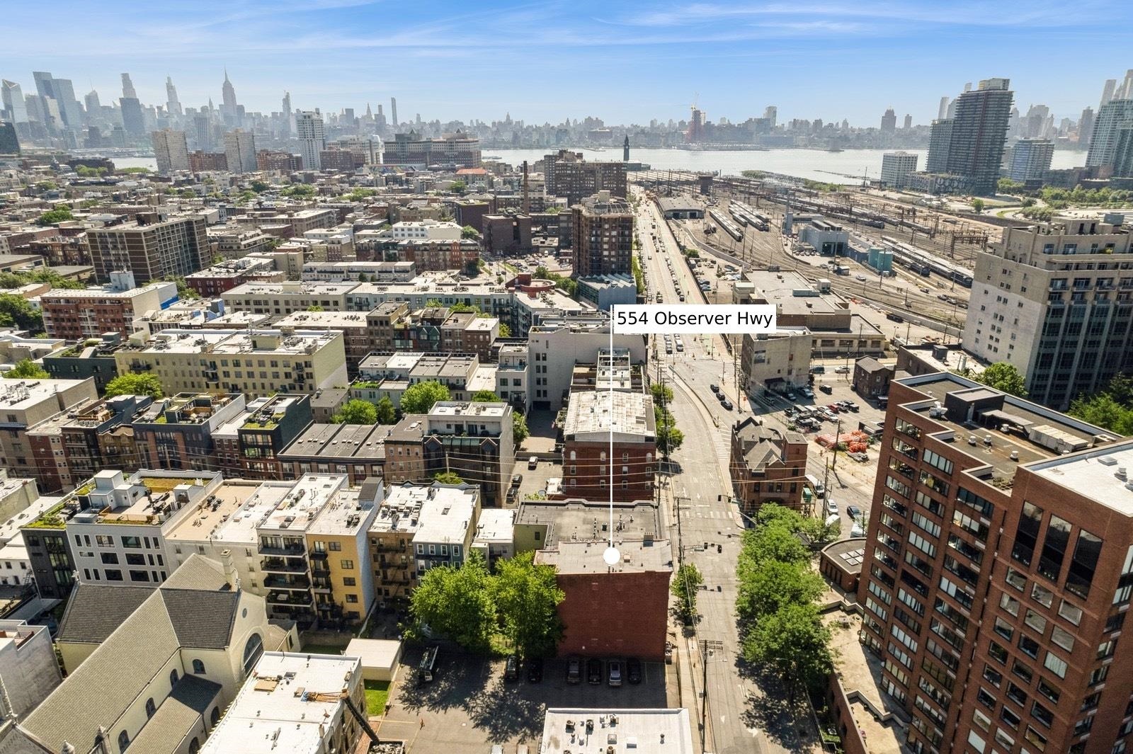 554 OBSERVER HIGHWAY Unit: 3R