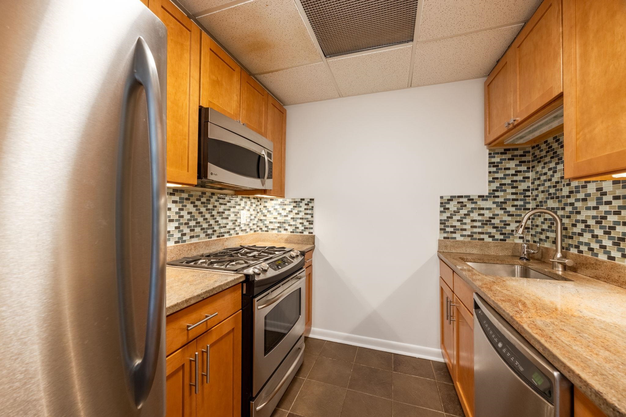 186 WAYNE ST Unit: D-423