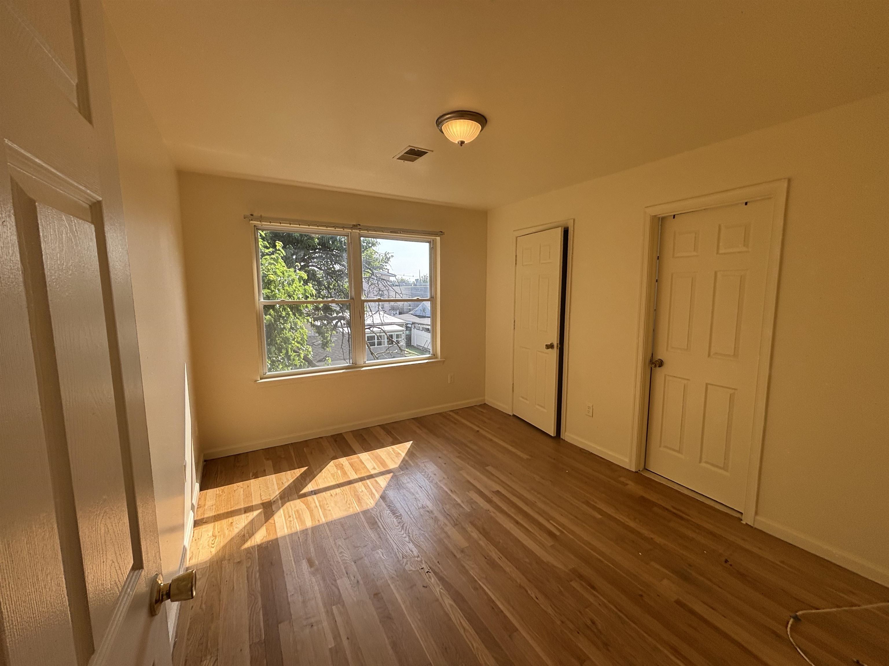 68 PAMRAPO AVE Unit: 2