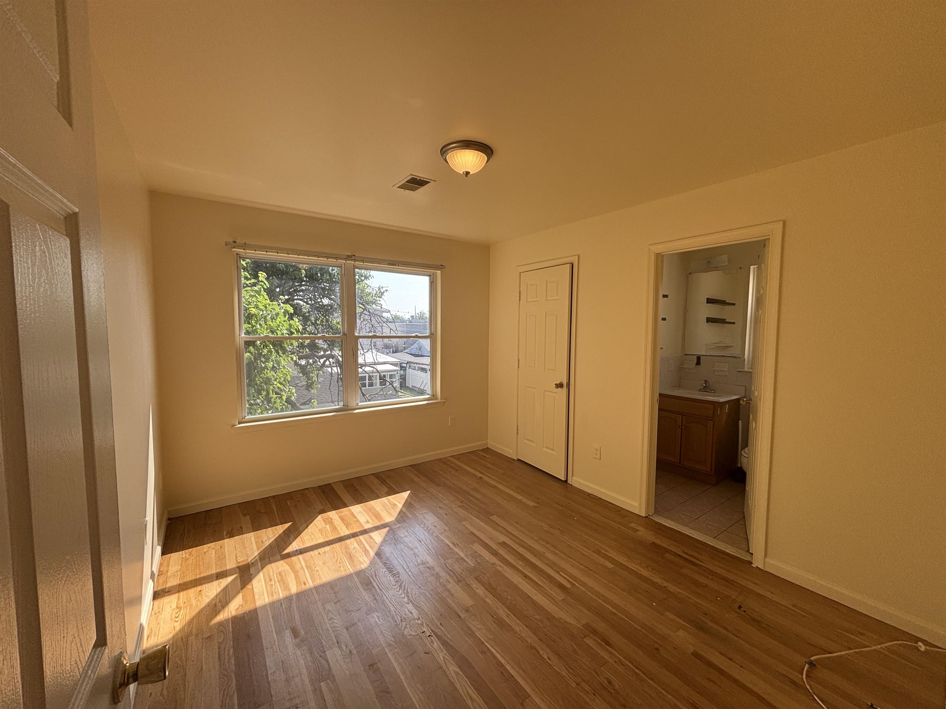 68 PAMRAPO AVE Unit: 2