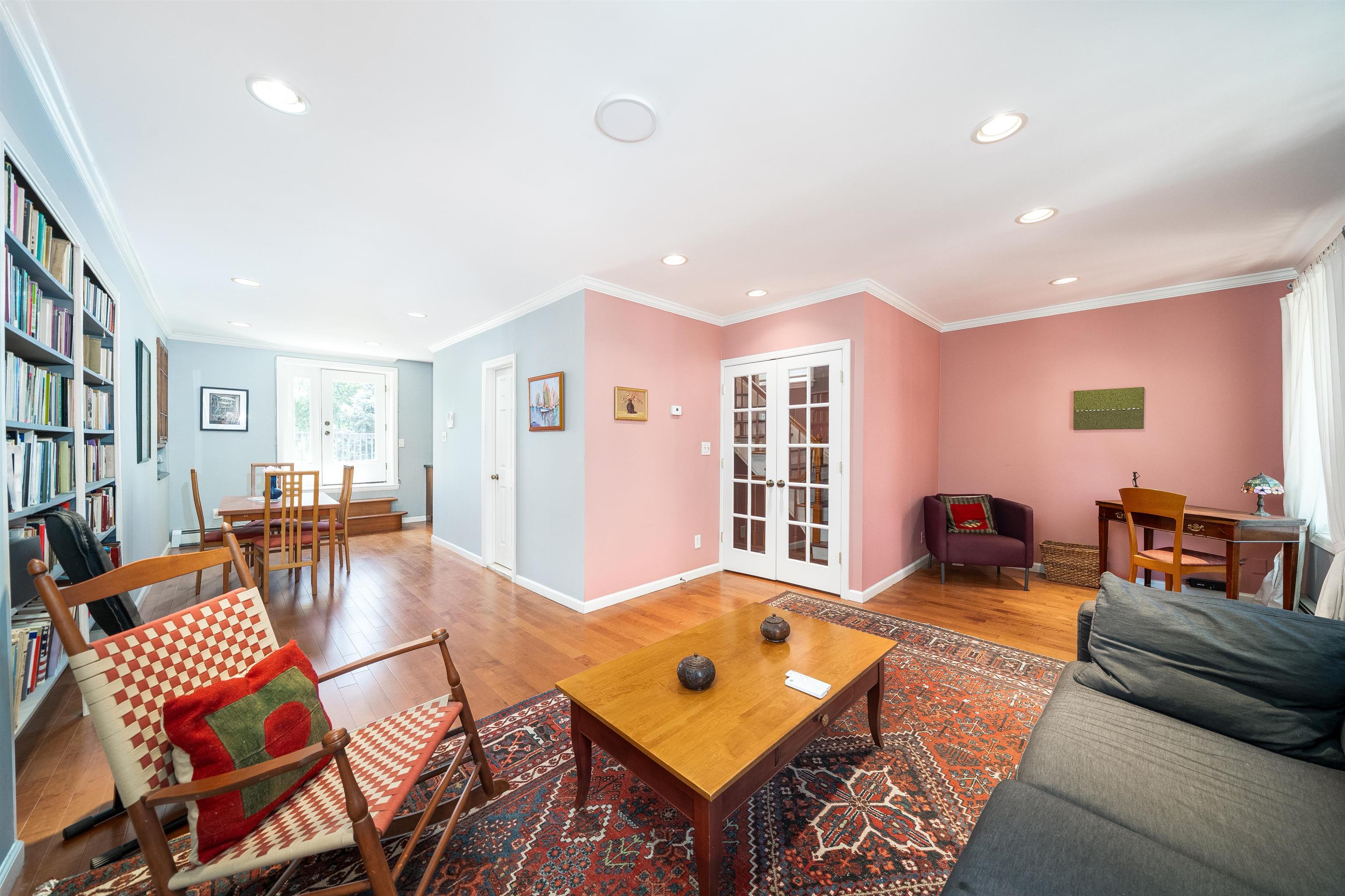 288 BARROW ST Unit: 2