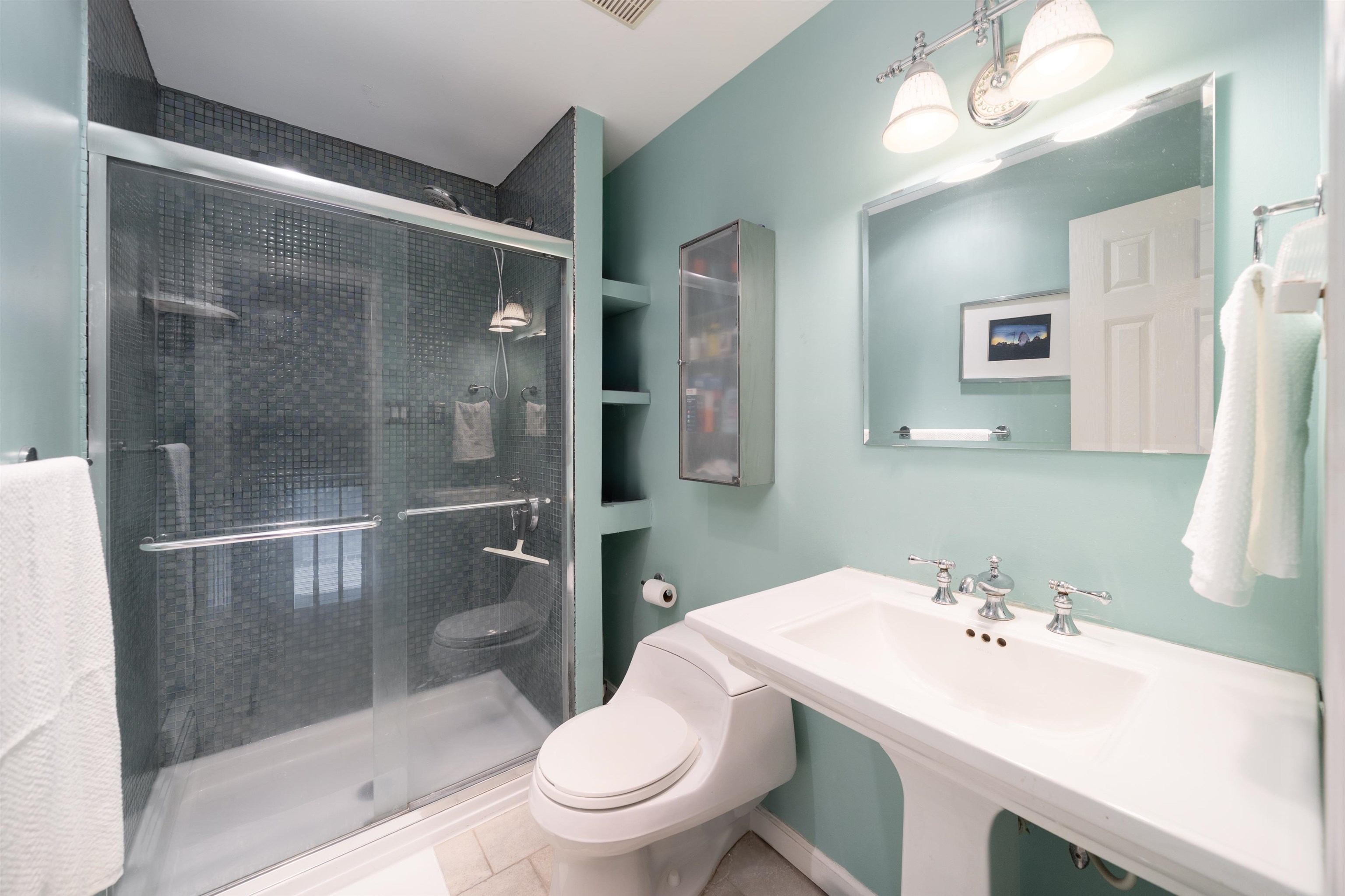 288 BARROW ST Unit: 2