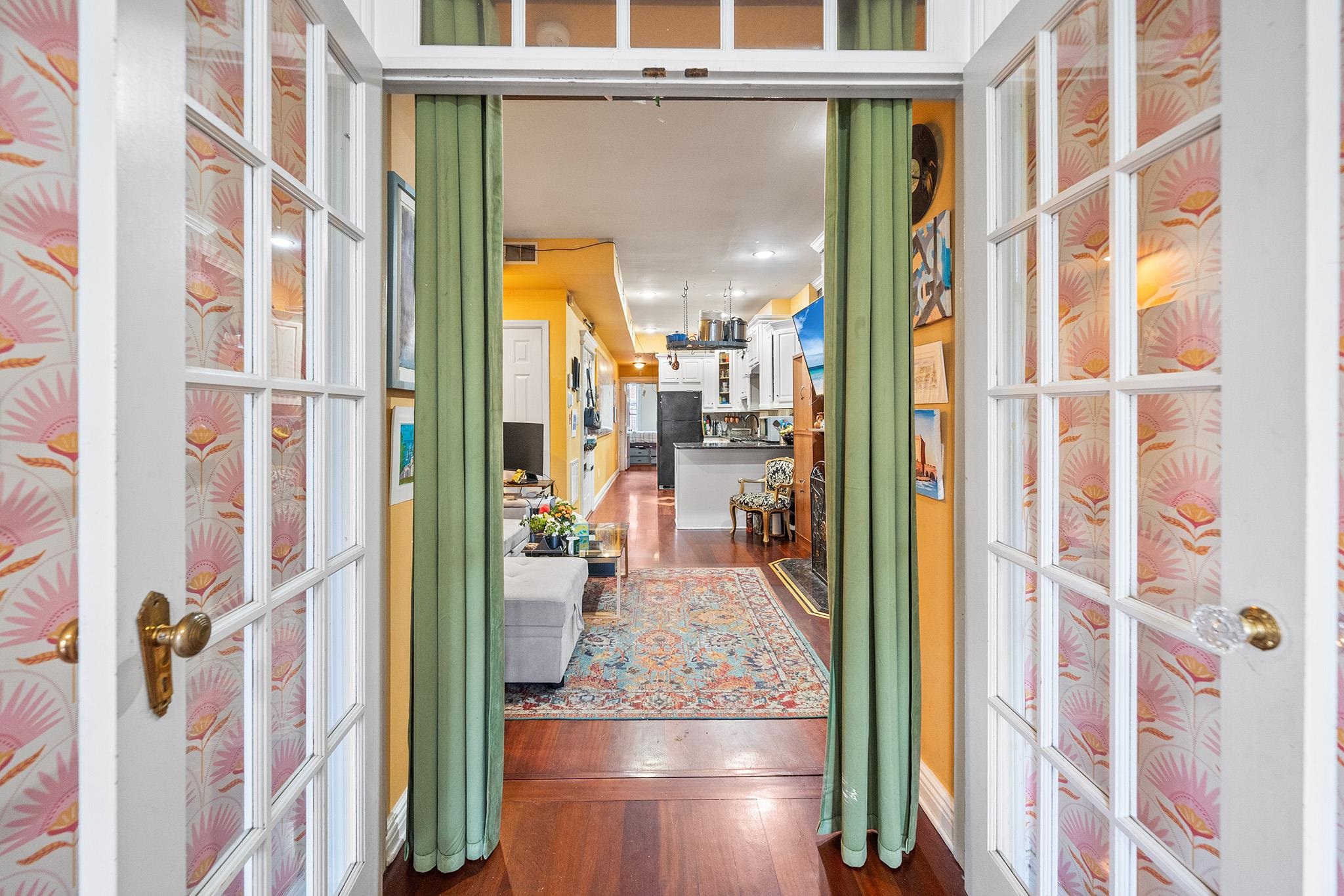 352 7TH ST Unit: 3
