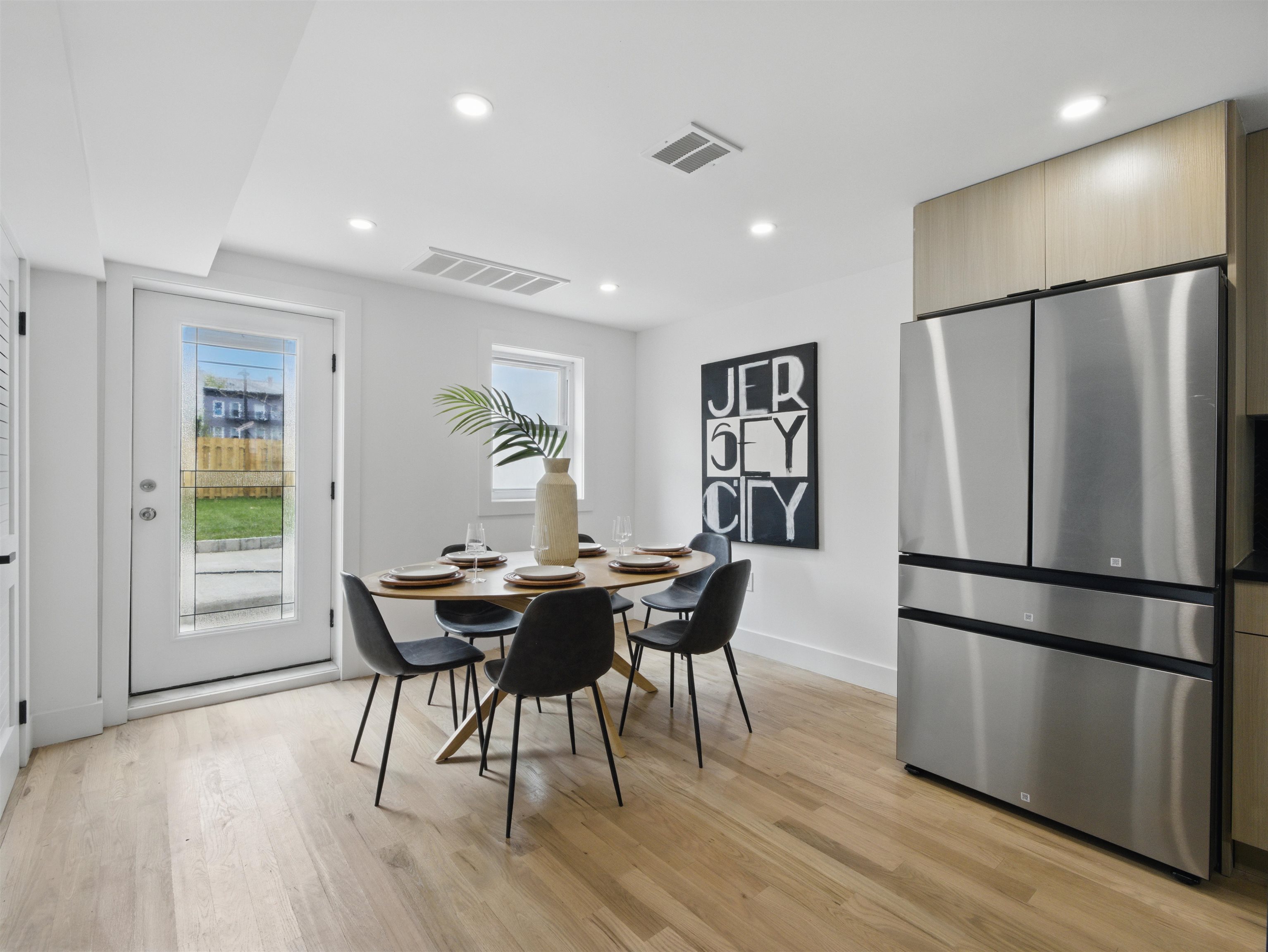 63 JEFFERSON AVE Unit: 1