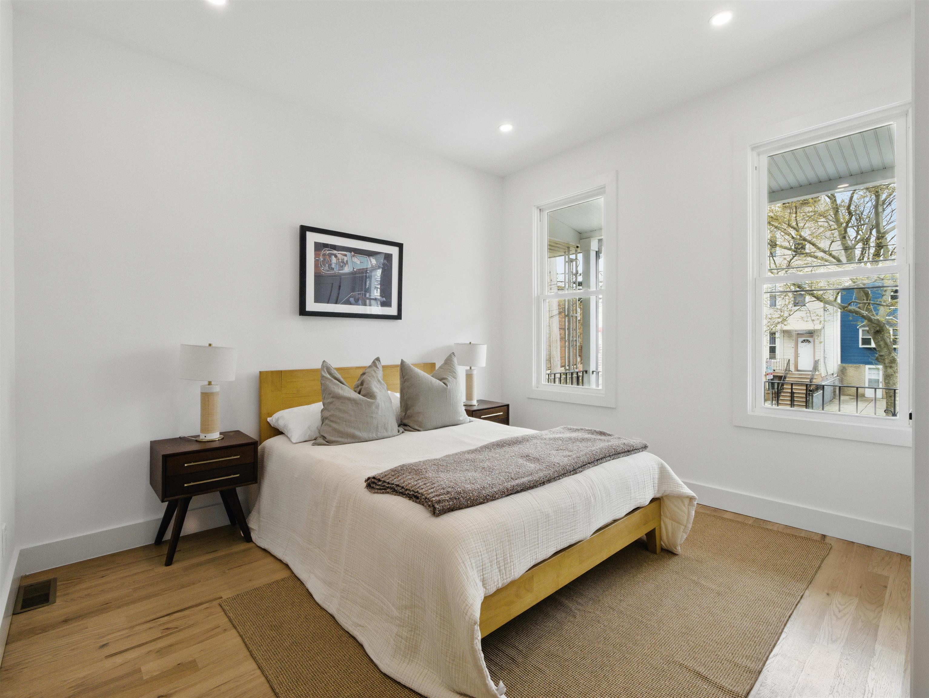 63 JEFFERSON AVE Unit: 1