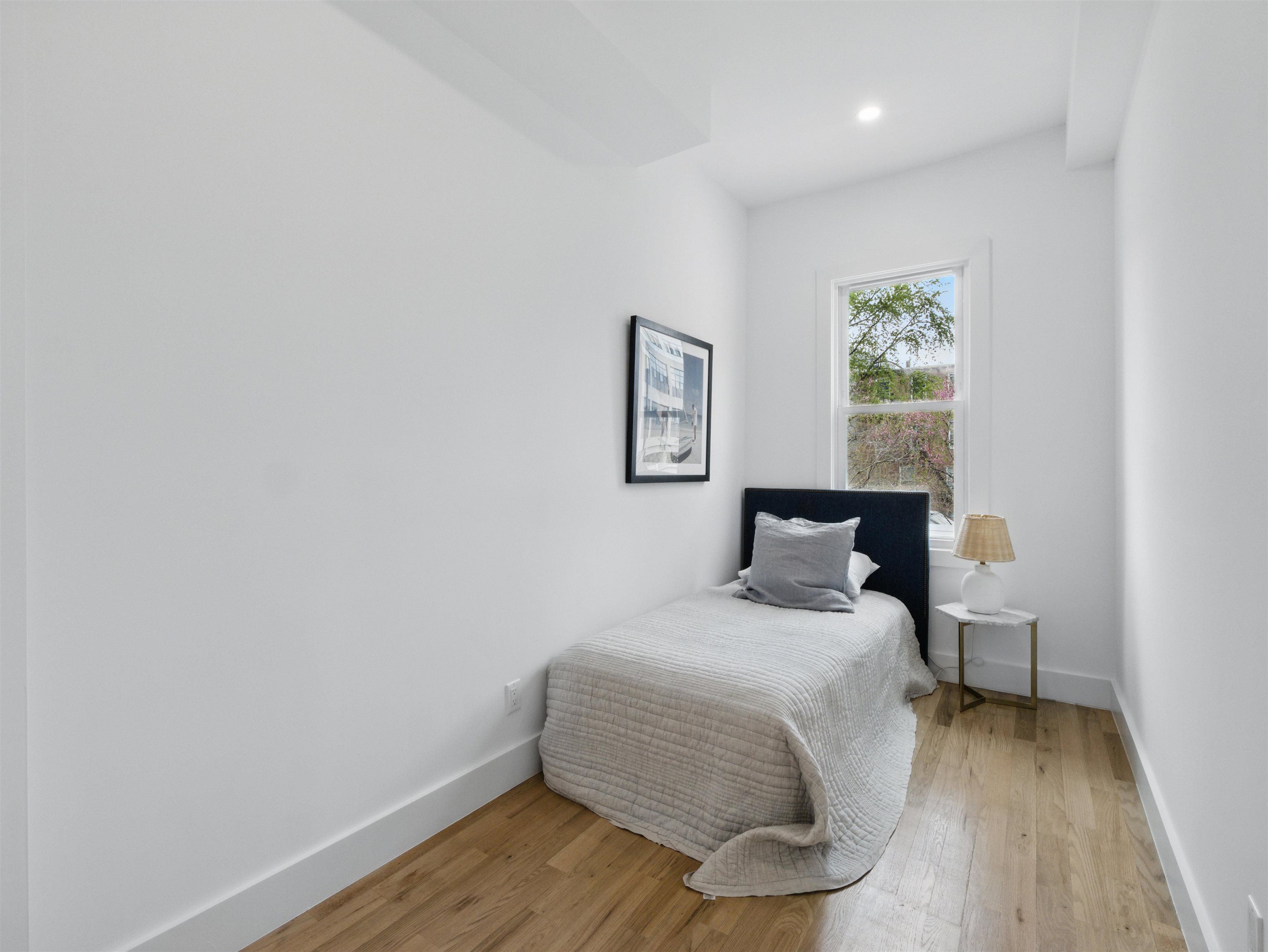 63 JEFFERSON AVE Unit: 1