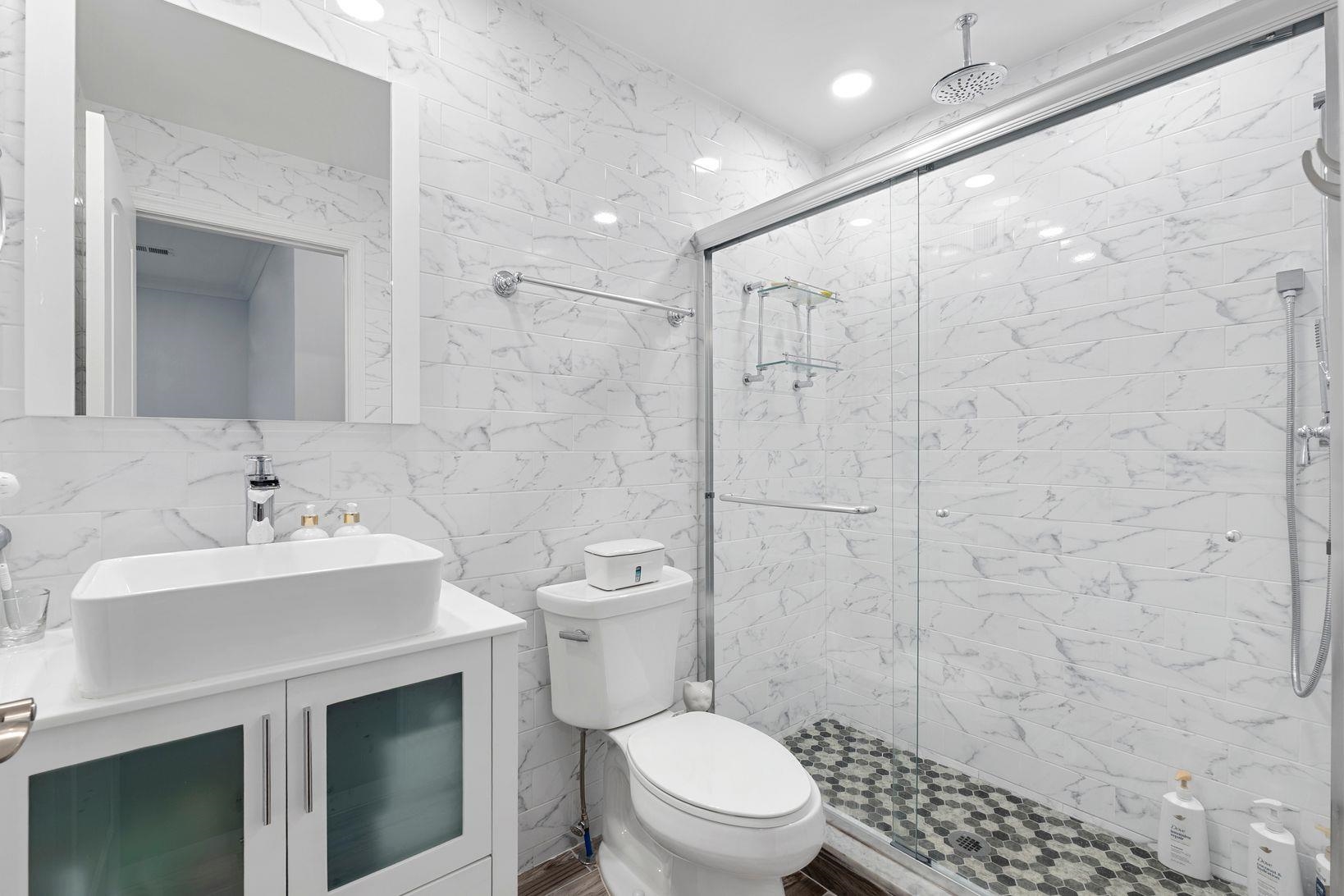 42 GRACE ST Unit: 2A