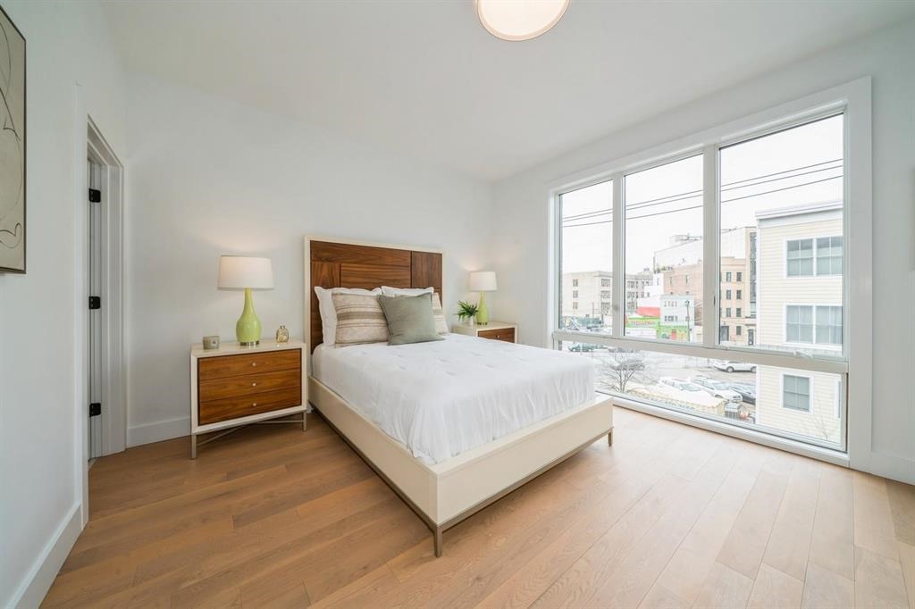 160 BRUNSWICK ST Unit: 403