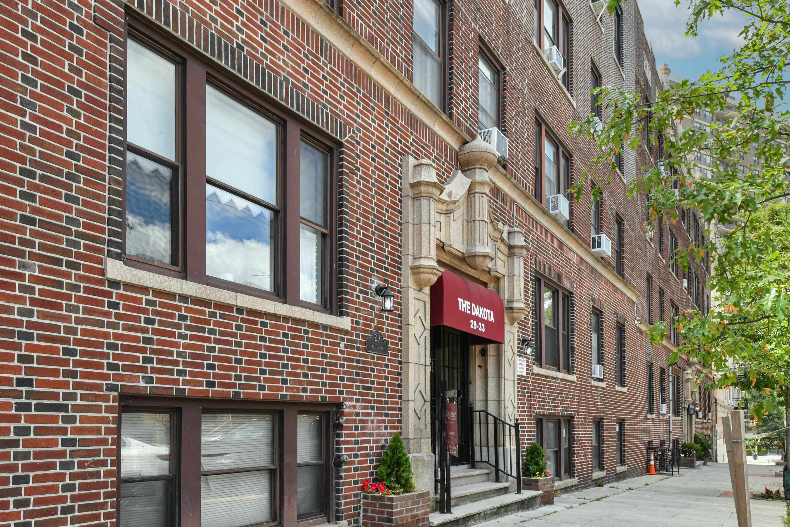 29-33 51ST ST Unit: B5