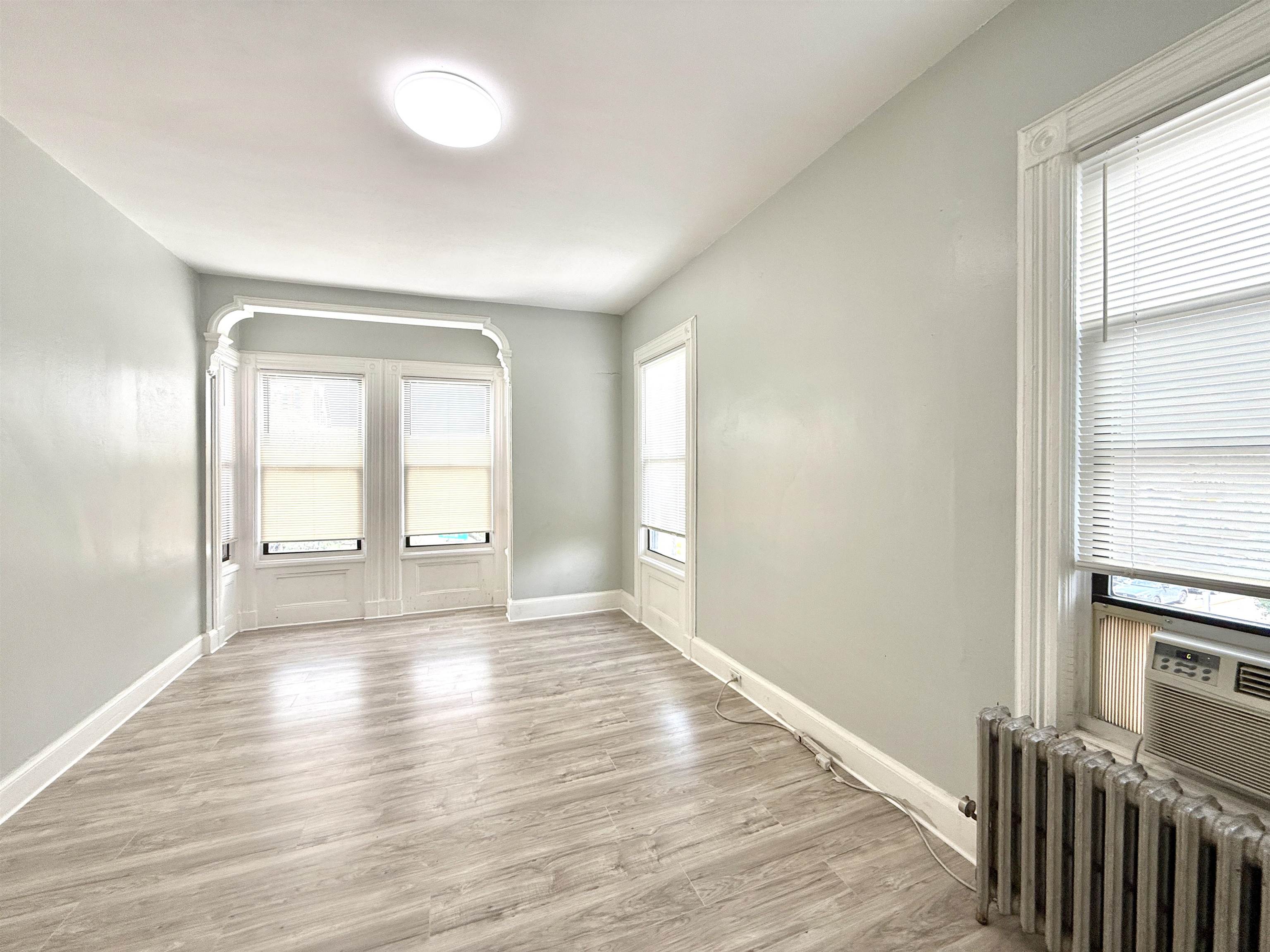 366 CENTRAL AVE Unit: 3R