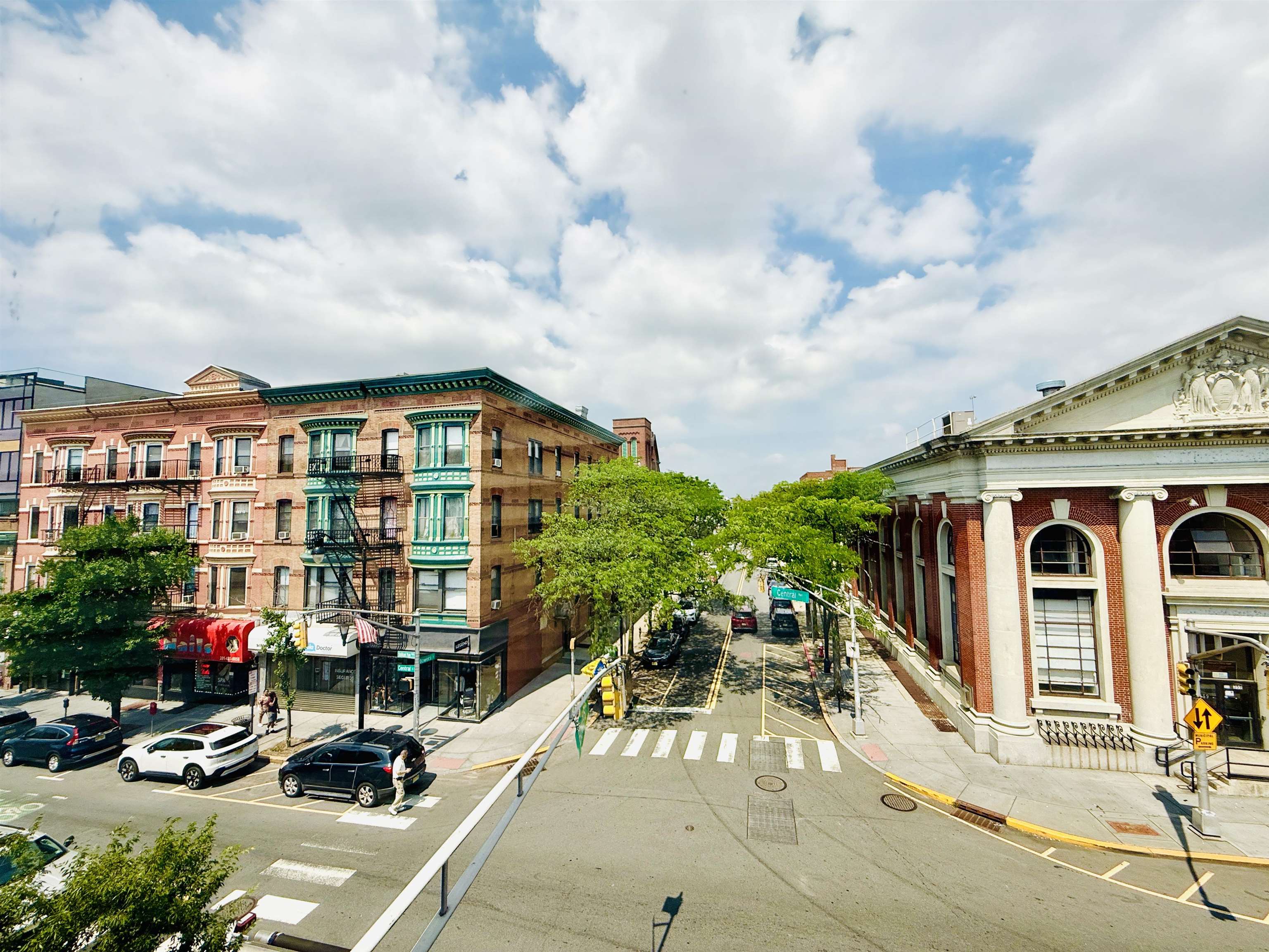 366 CENTRAL AVE Unit: 3R
