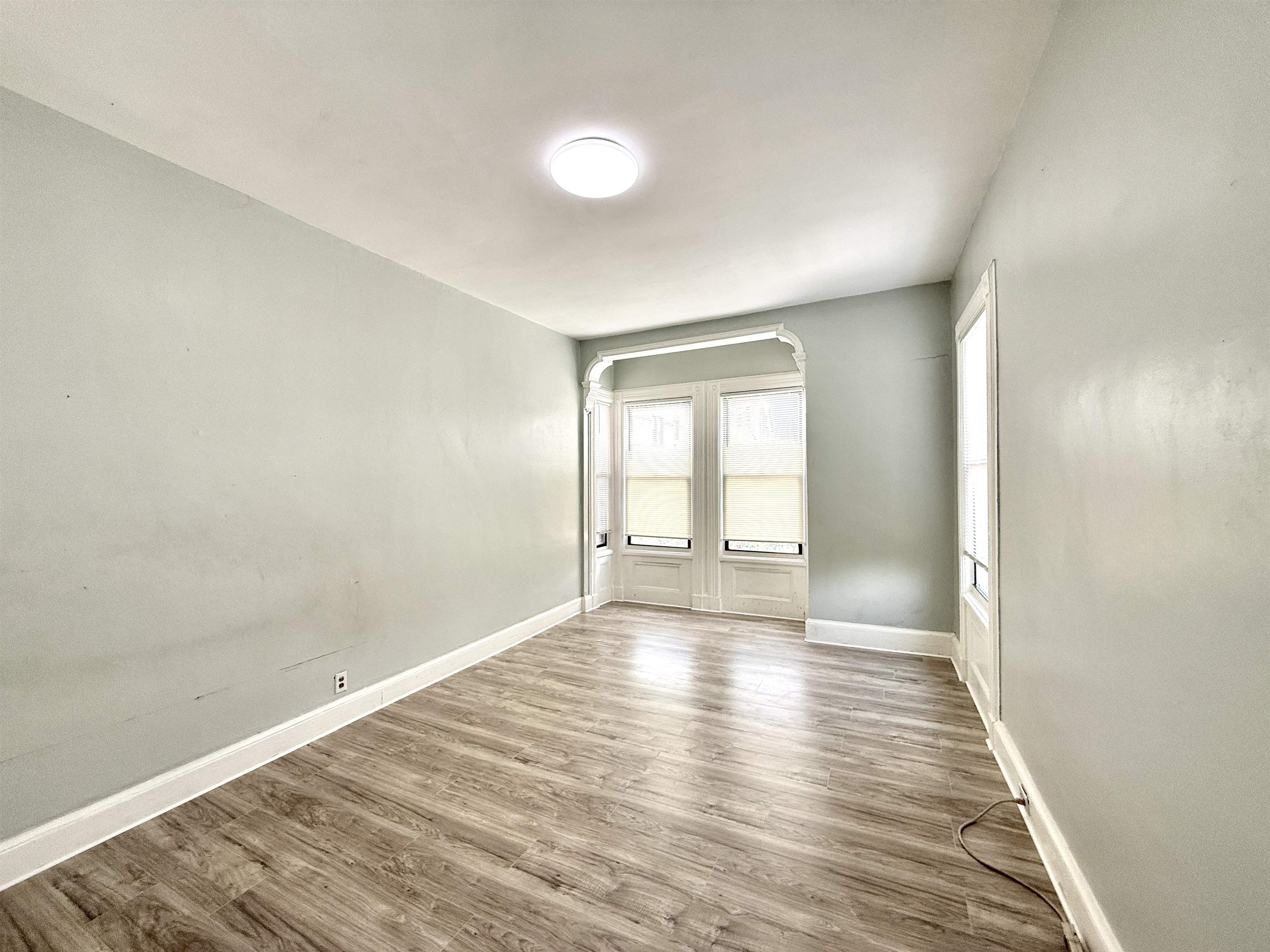 366 CENTRAL AVE Unit: 3R