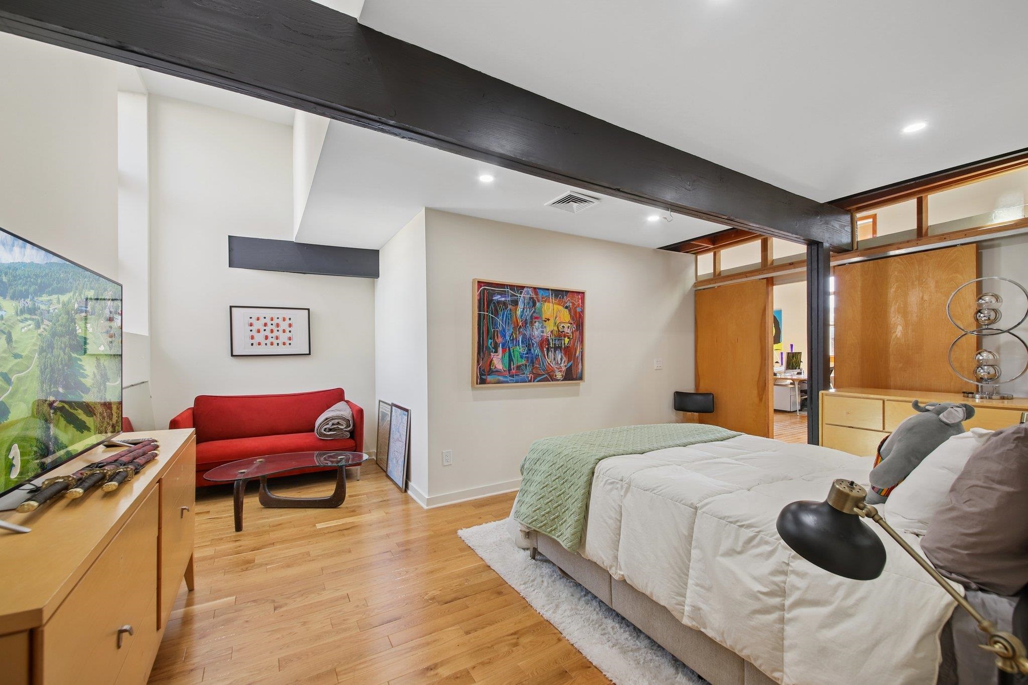 299 PAVONIA AVE Unit: 3-10