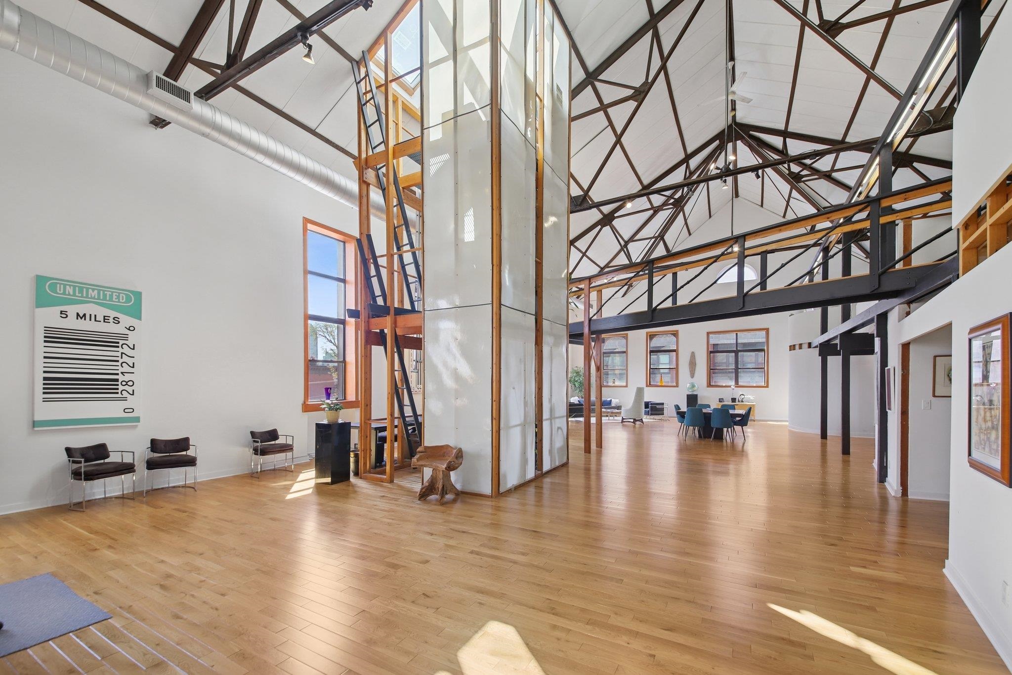 299 PAVONIA AVE Unit: 3-10
