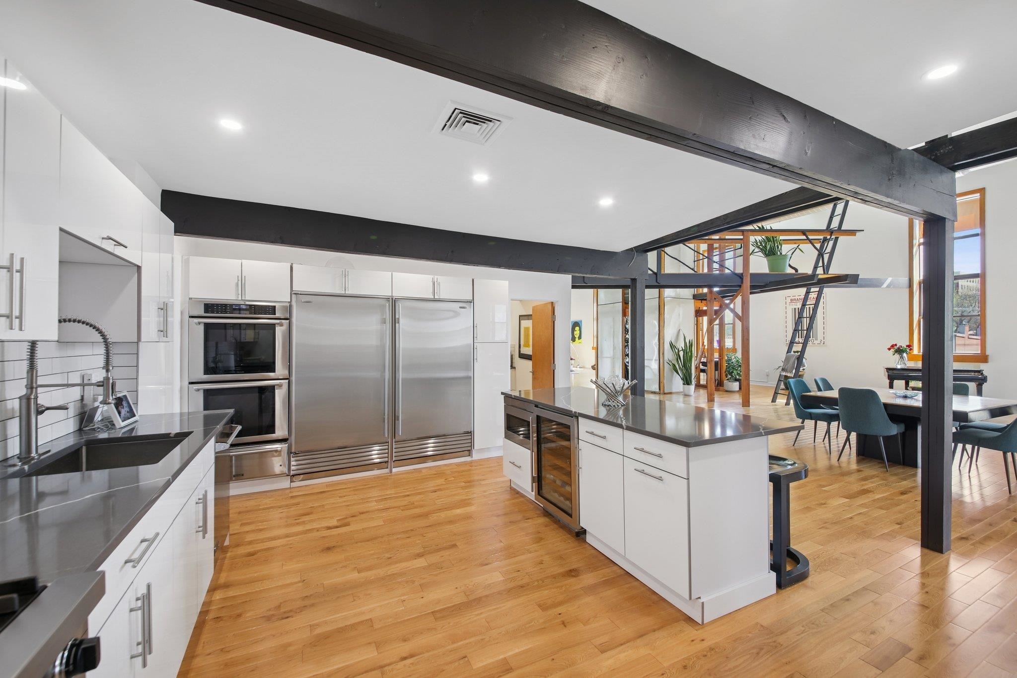 299 PAVONIA AVE Unit: 3-10