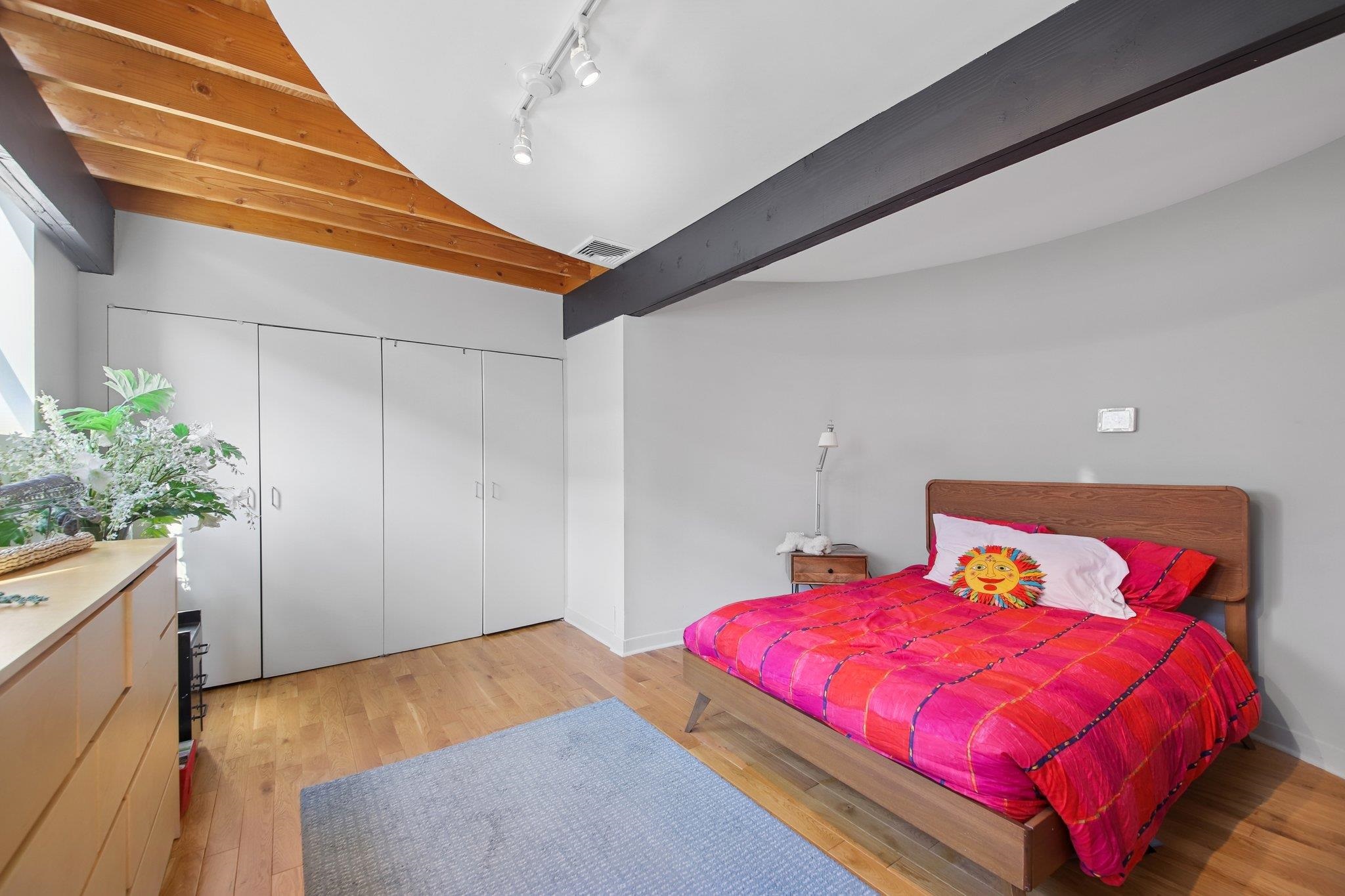 299 PAVONIA AVE Unit: 3-10