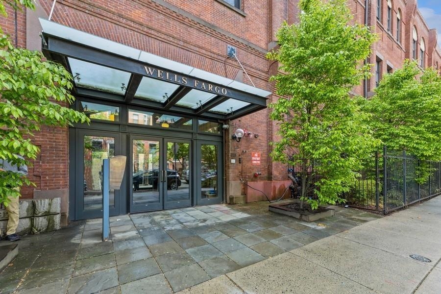 299 PAVONIA AVE Unit: 3-10