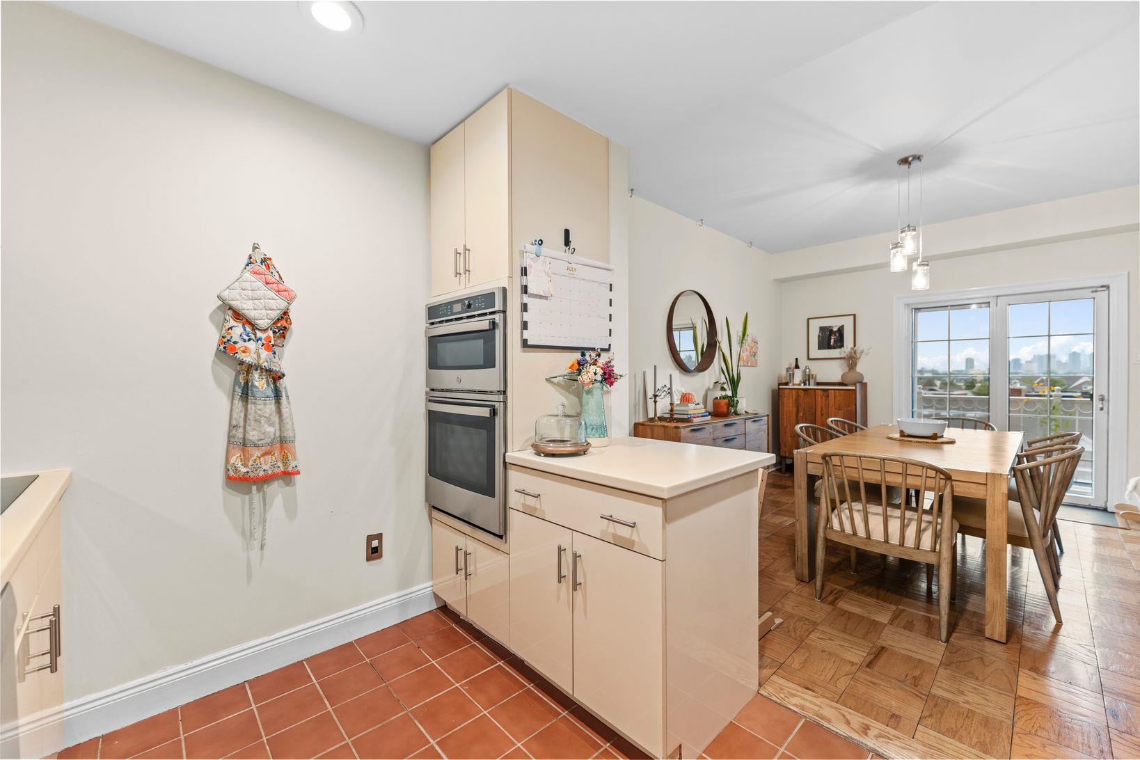 200 SHEARWATER CT WEST Unit: 52