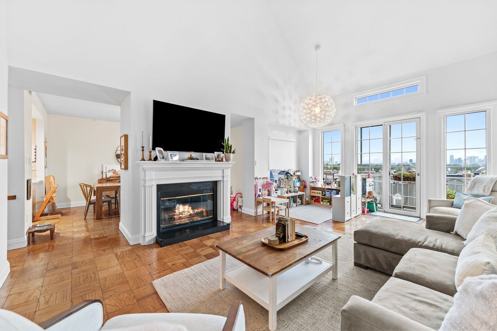 200 SHEARWATER CT WEST Unit: 52