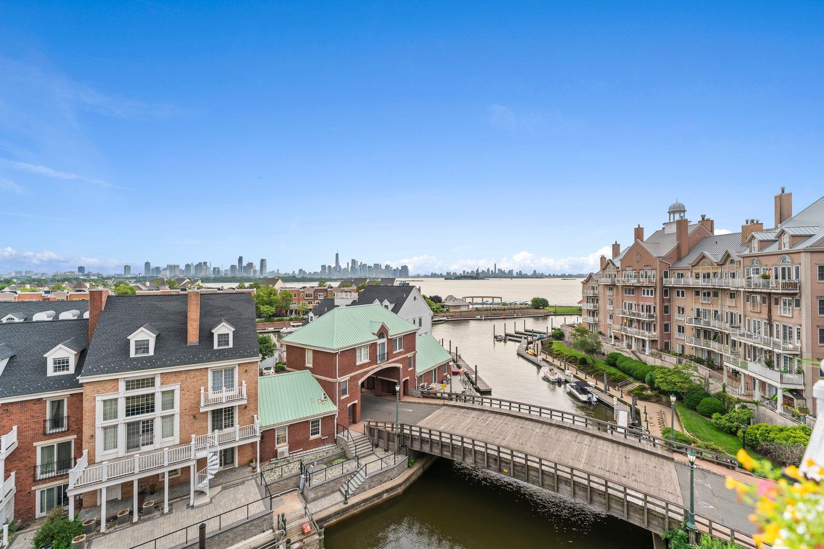 200 SHEARWATER CT WEST Unit: 52