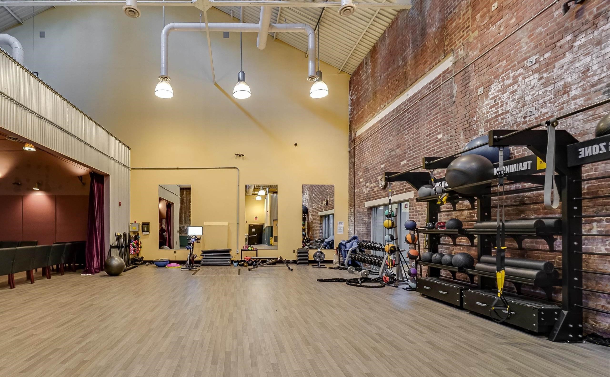 227 CHRISTOPHER COLUMBUS DR Unit: 219B