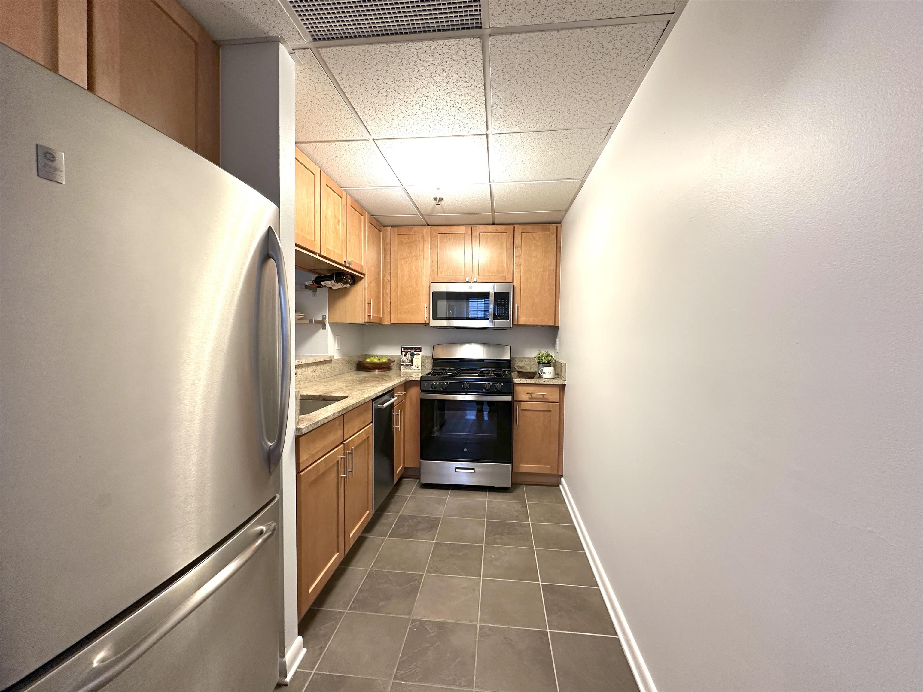 227 CHRISTOPHER COLUMBUS DR Unit: 219B