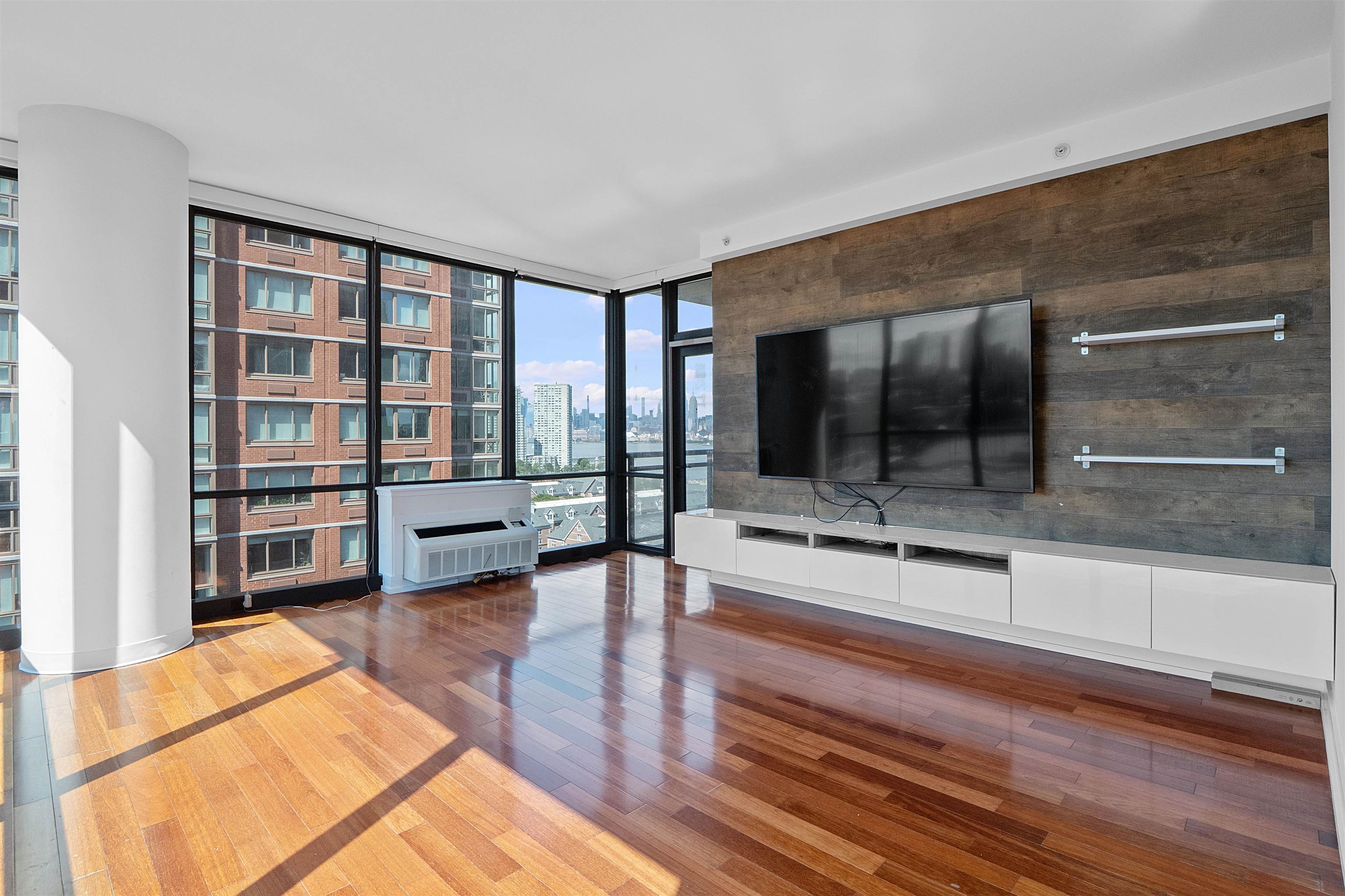 389 WASHINGTON ST Unit: 15E