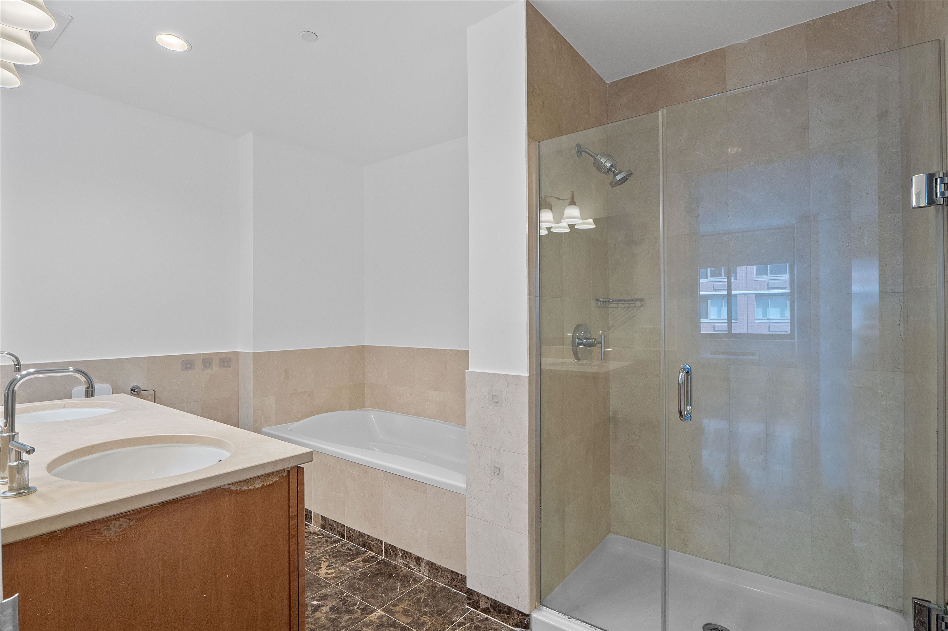 389 WASHINGTON ST Unit: 15E