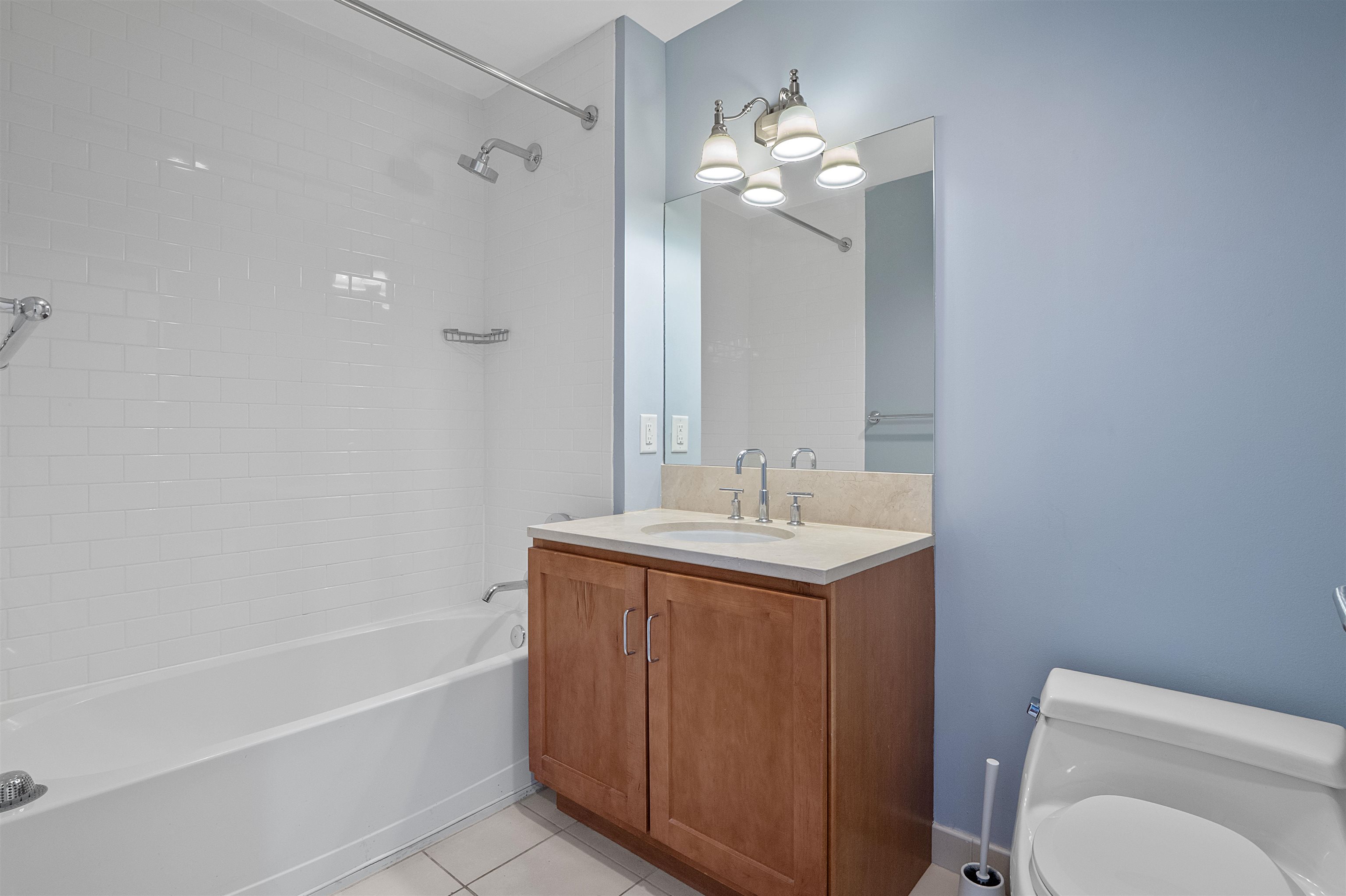 389 WASHINGTON ST Unit: 15E