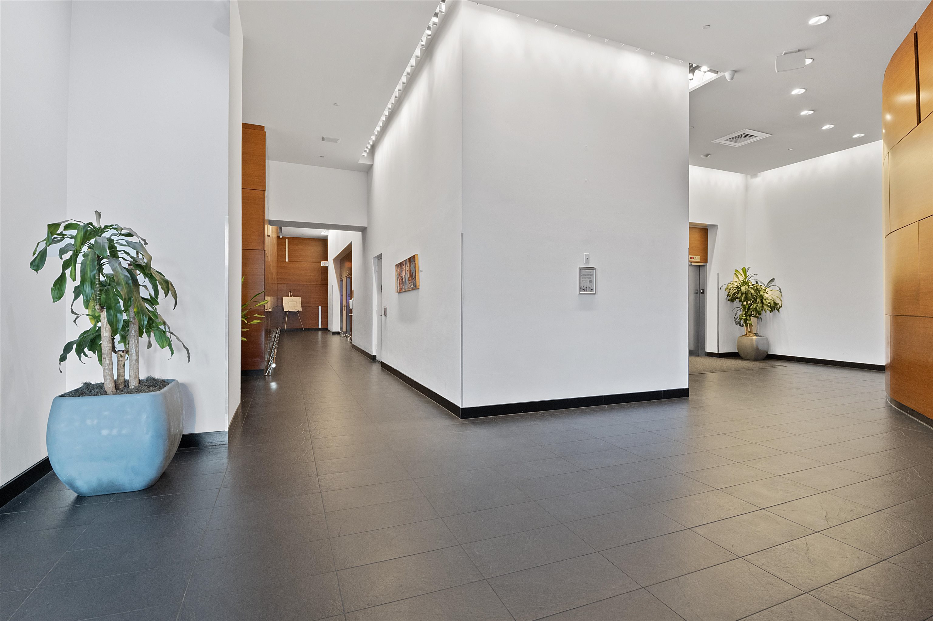 389 WASHINGTON ST Unit: 15E