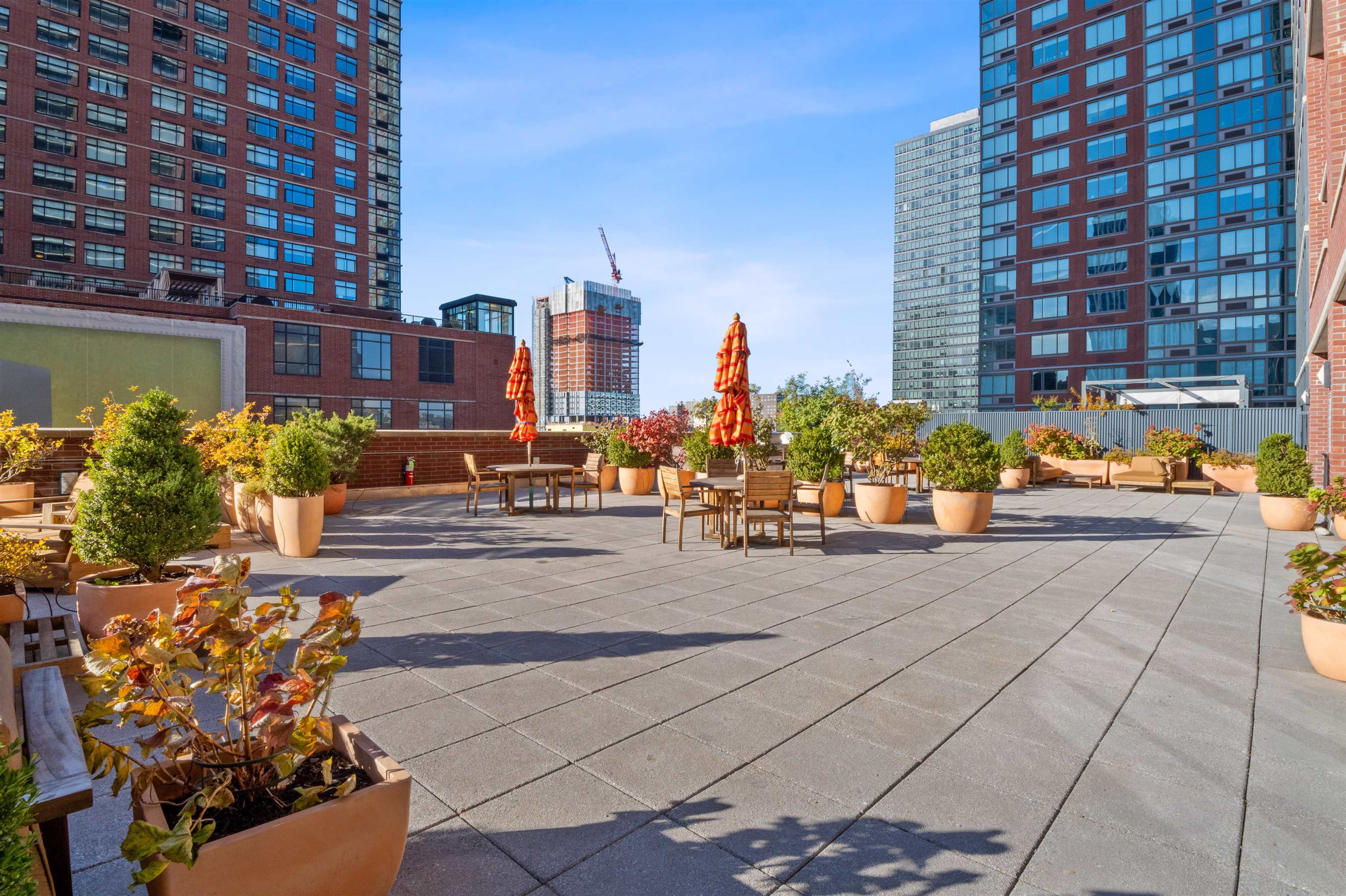 389 WASHINGTON ST Unit: 15E