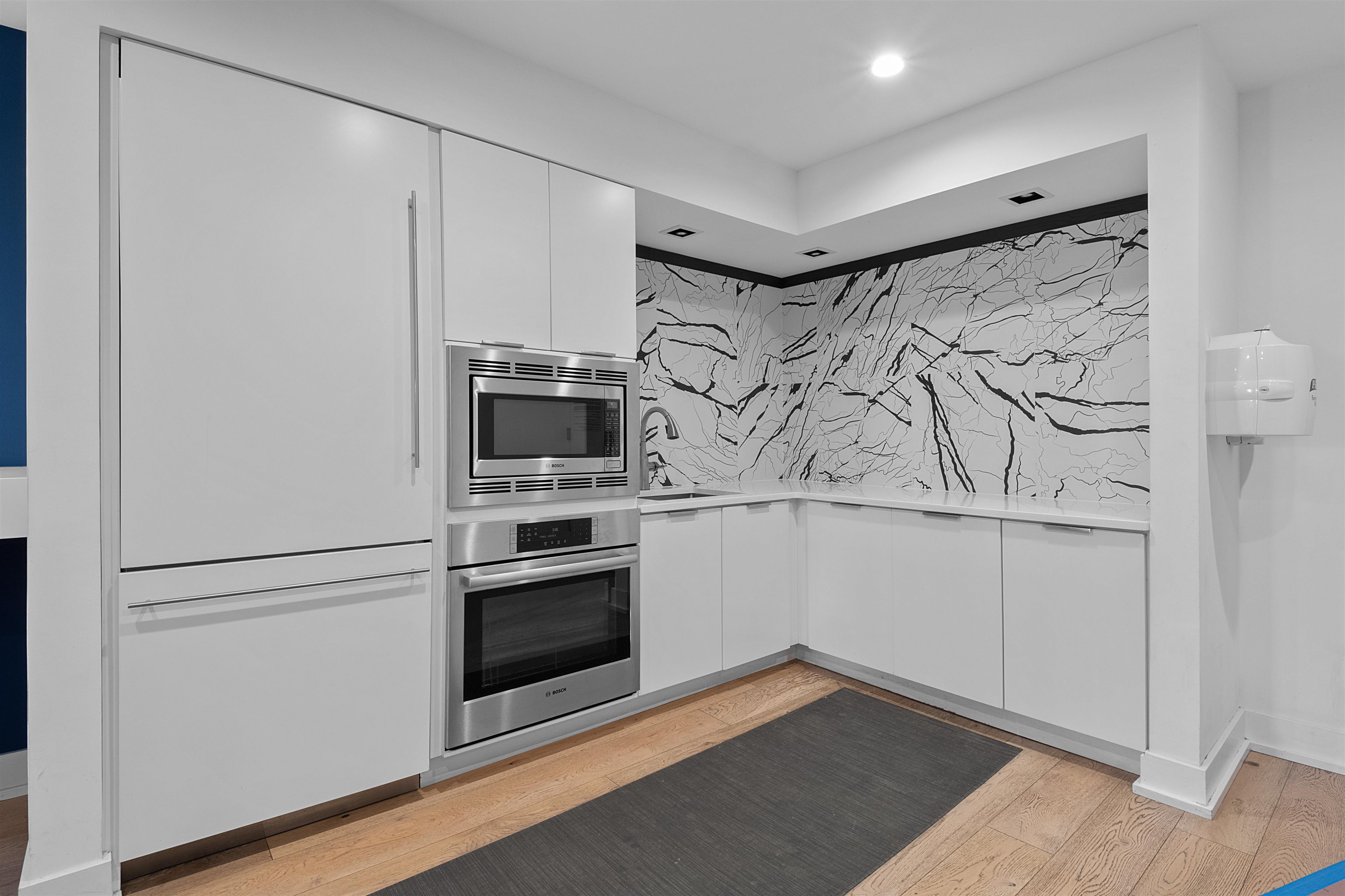 389 WASHINGTON ST Unit: 15E