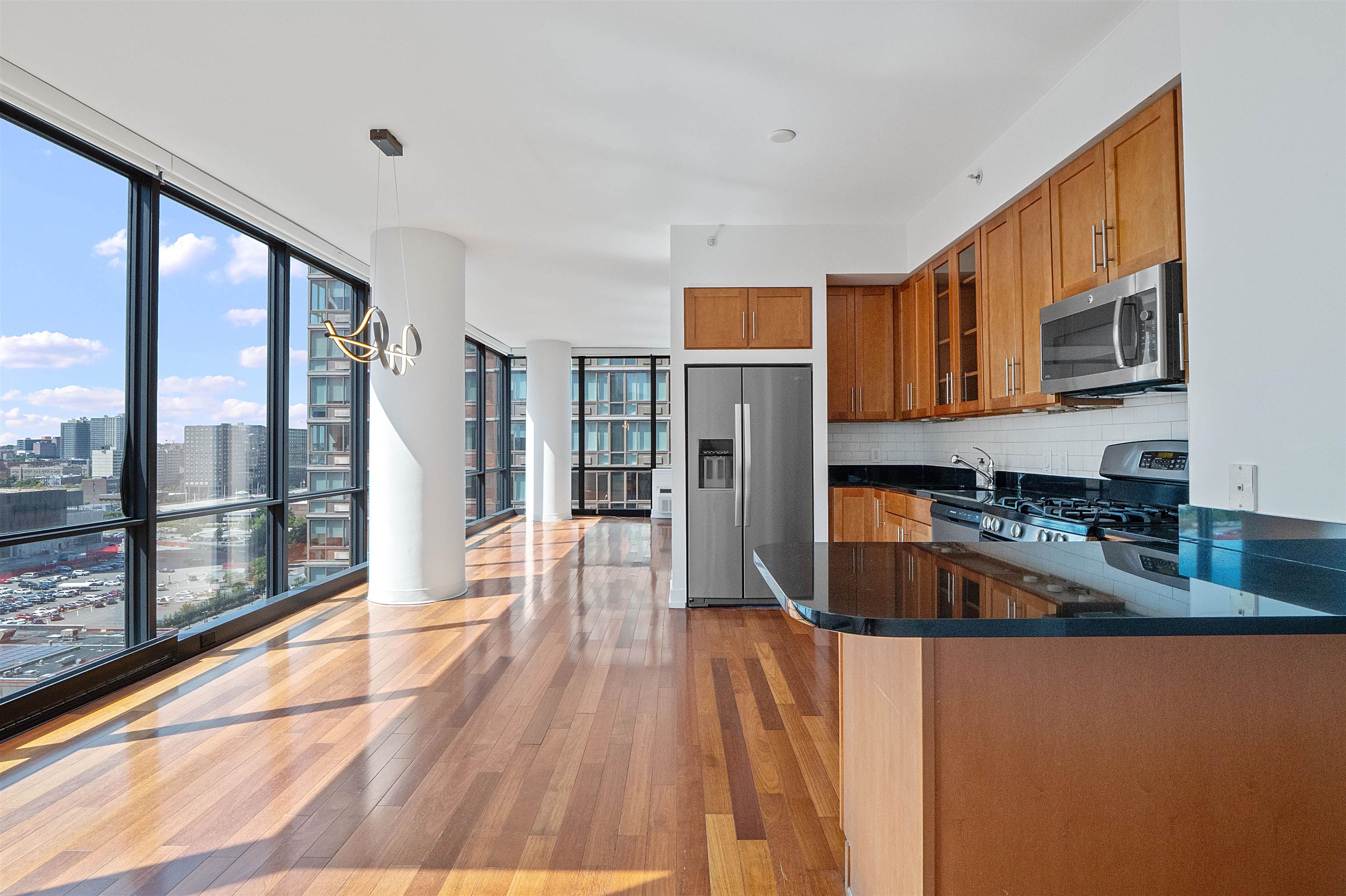 389 WASHINGTON ST Unit: 15E