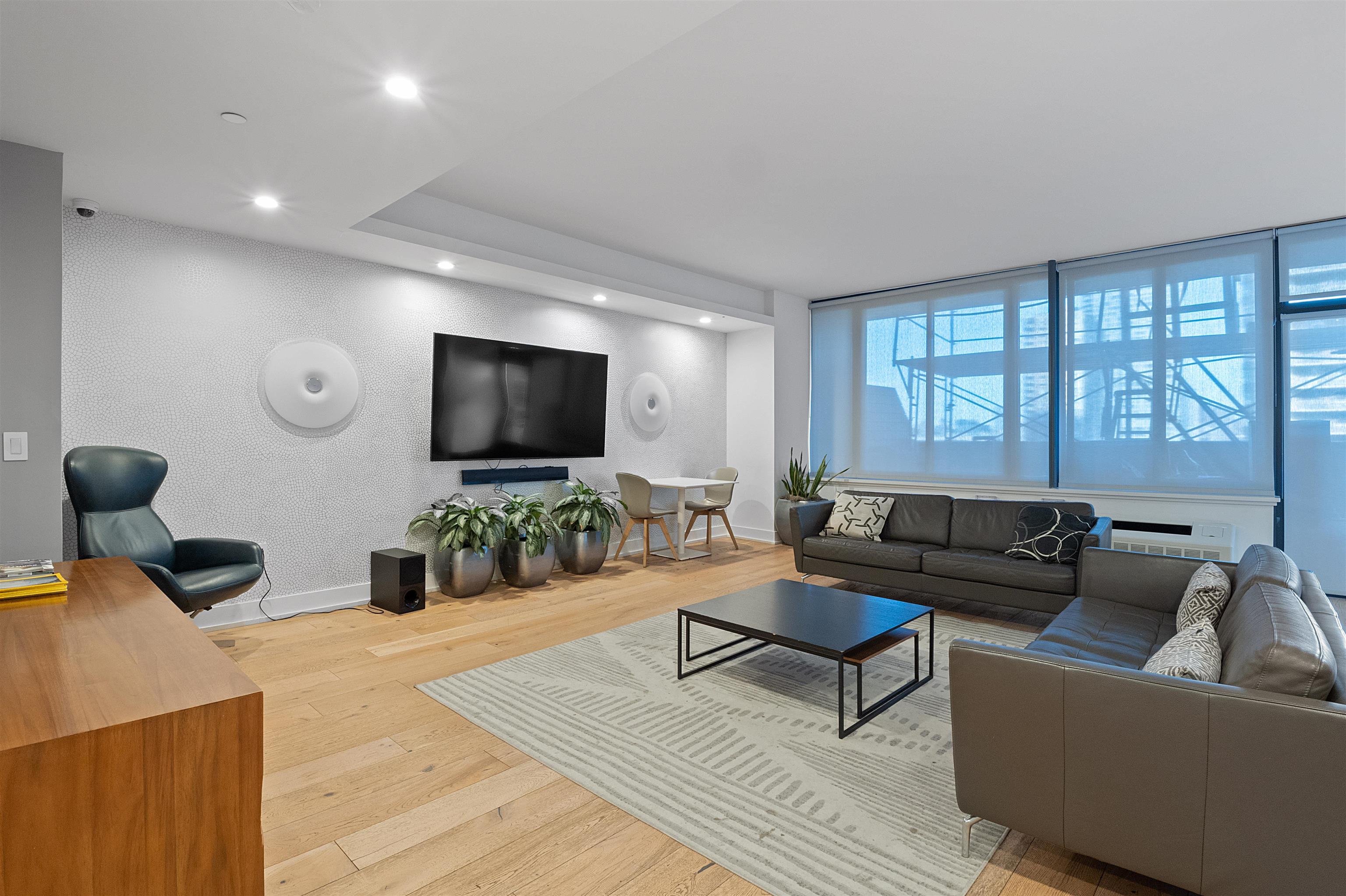 389 WASHINGTON ST Unit: 15E