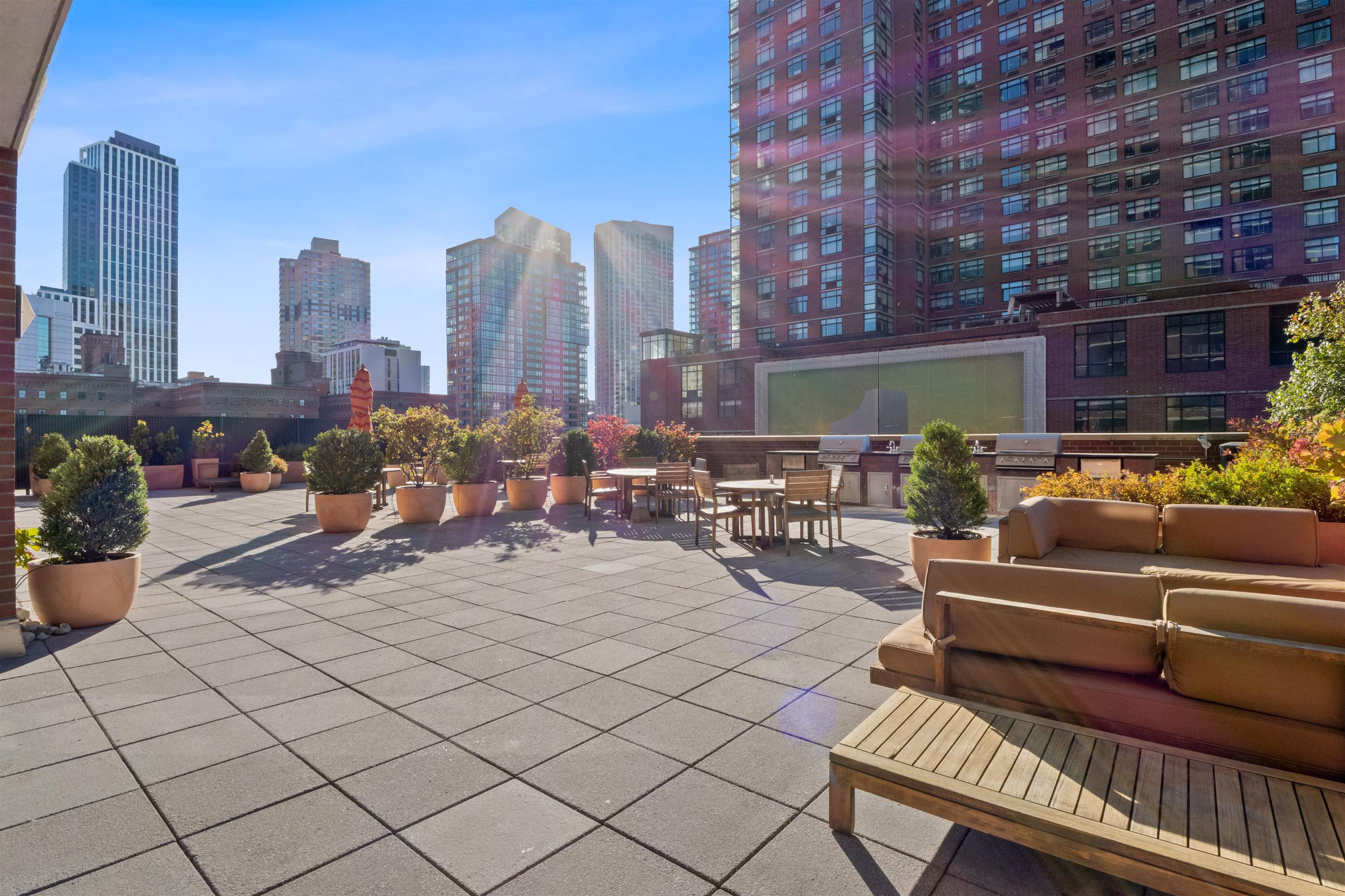 389 WASHINGTON ST Unit: 15E