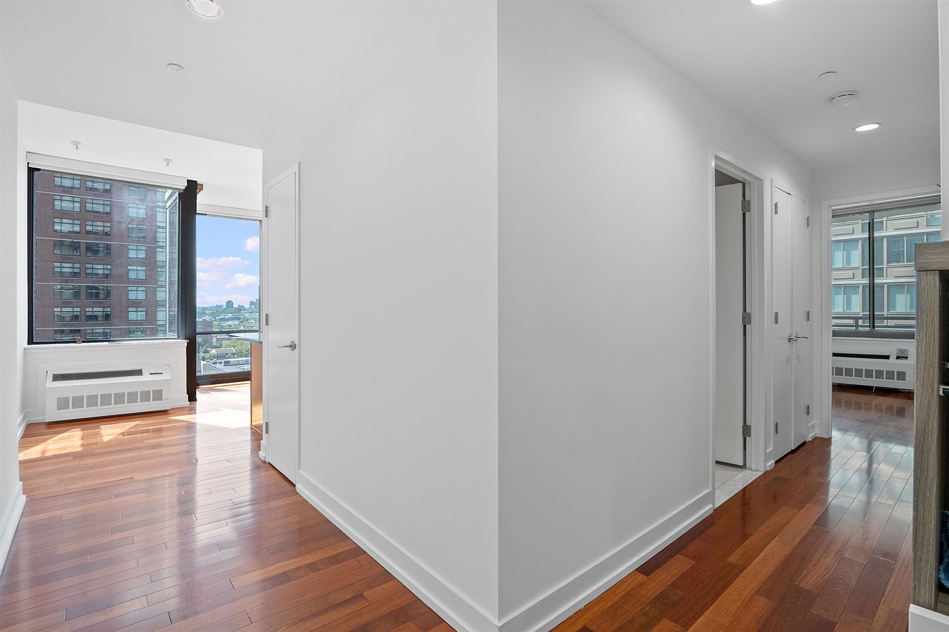 389 WASHINGTON ST Unit: 15E