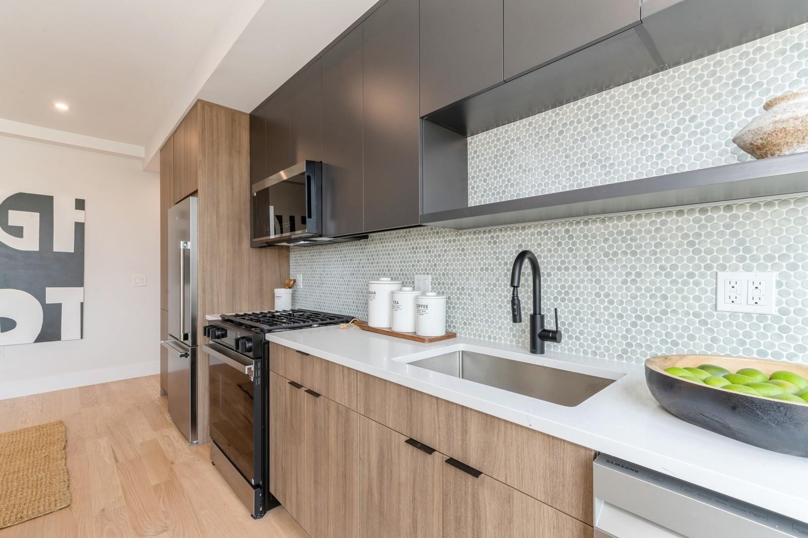 433 CENTRAL AVE Unit: 3A