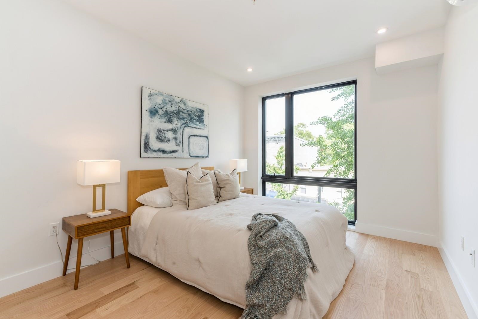 433 CENTRAL AVE Unit: 3A