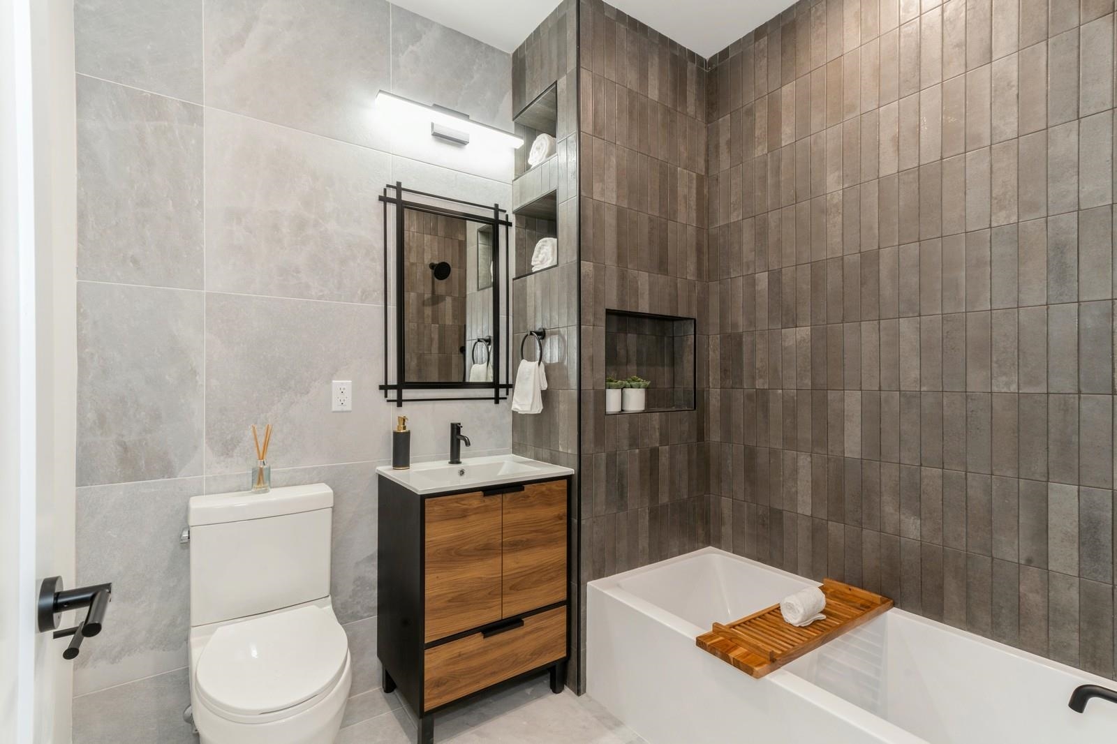 433 CENTRAL AVE Unit: 3A