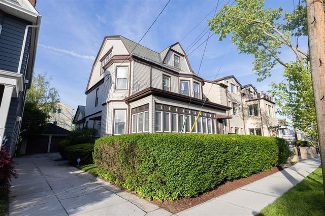 749 BLVD EAST