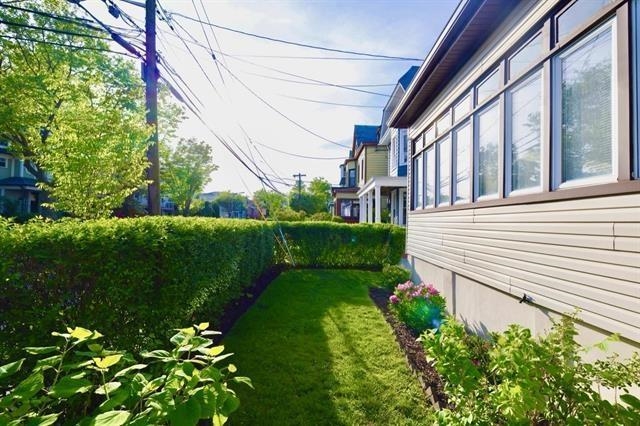 749 BLVD EAST