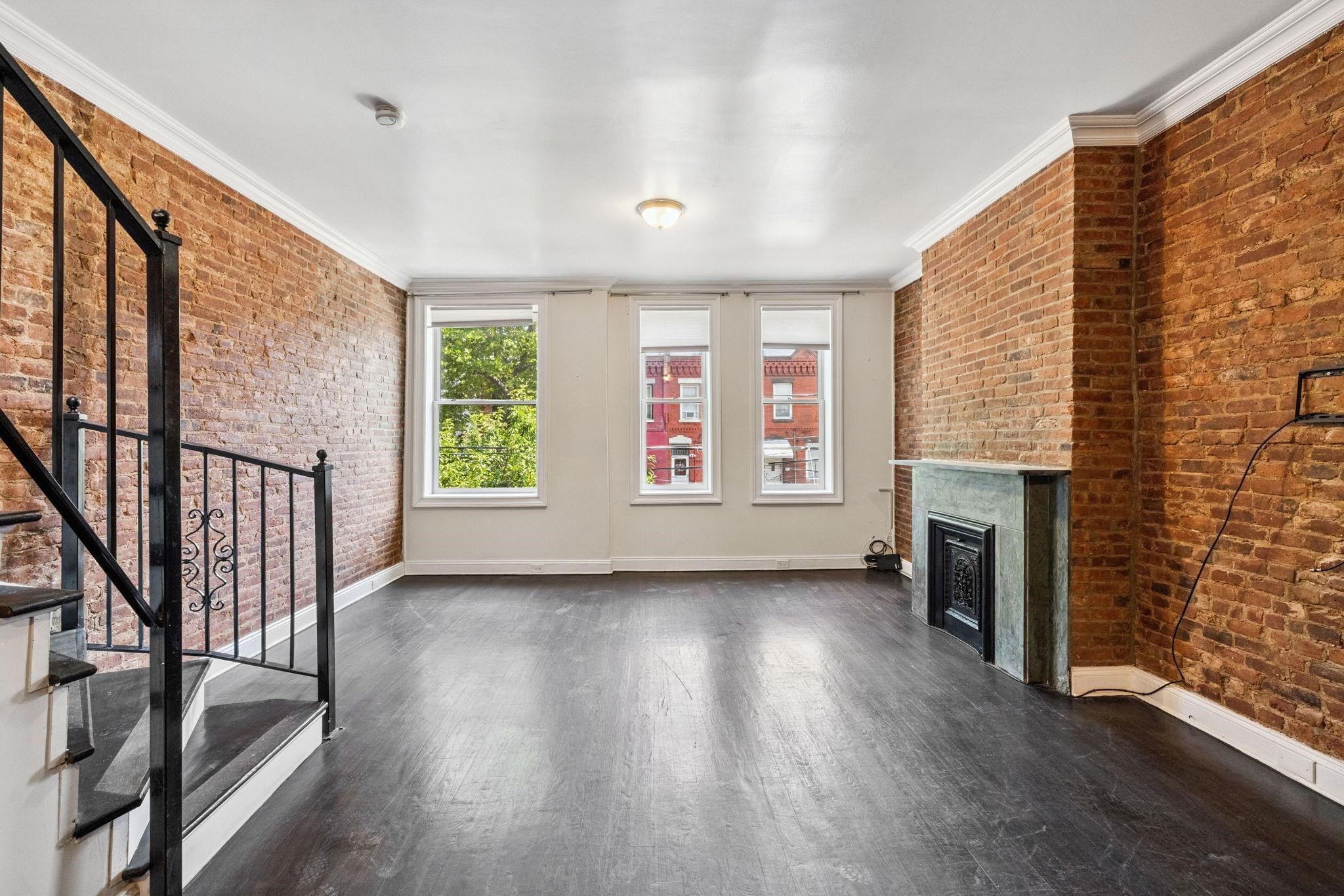 37 ASTOR PL