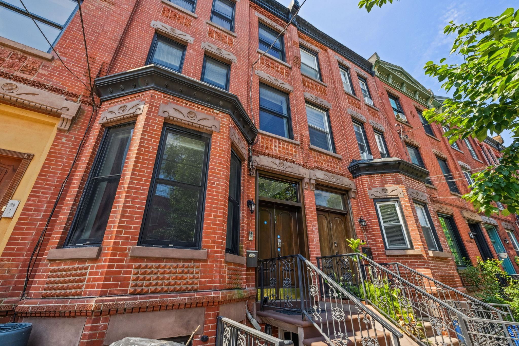 37 ASTOR PL