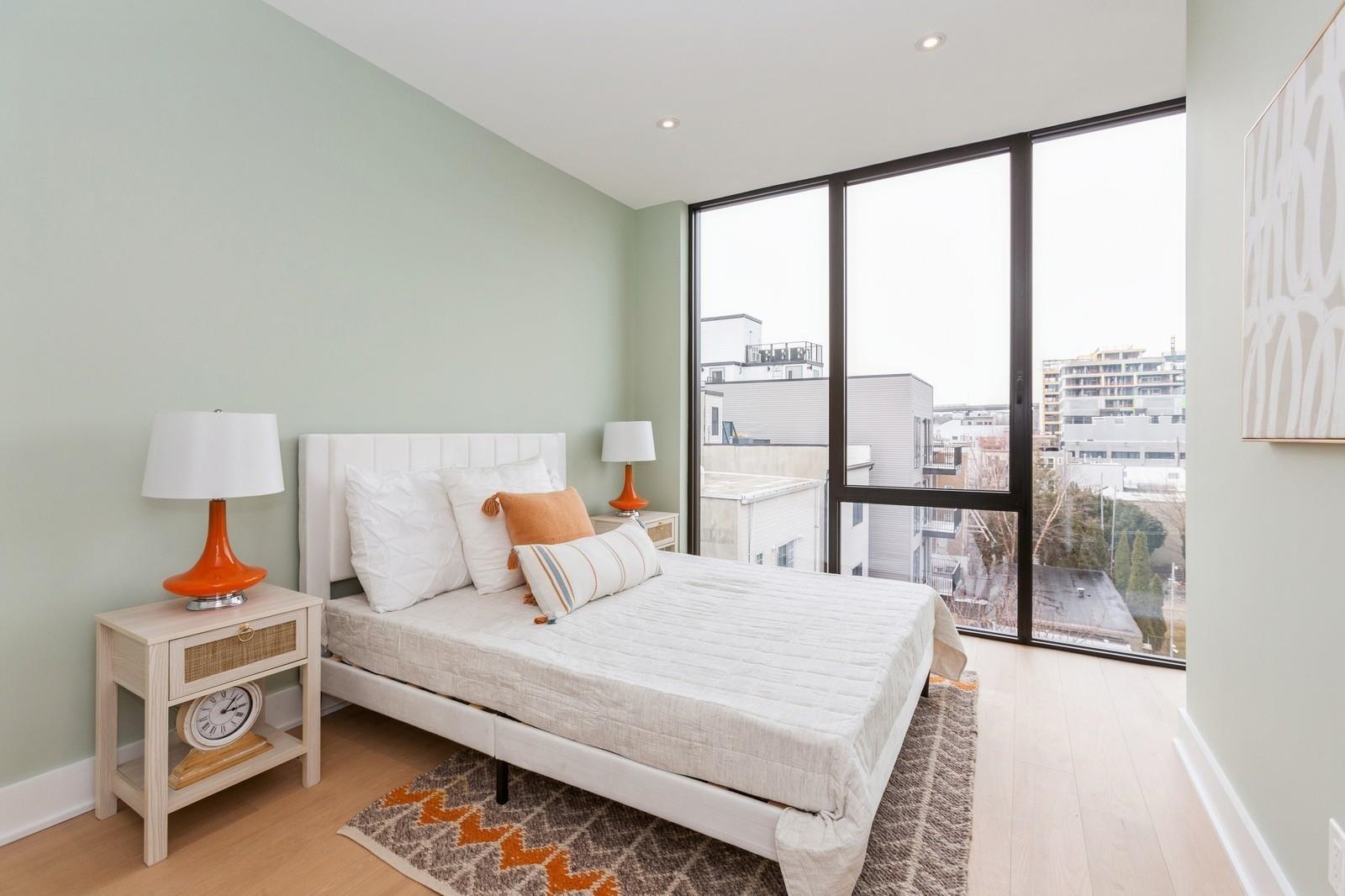 477 MONMOUTH ST Unit: 4