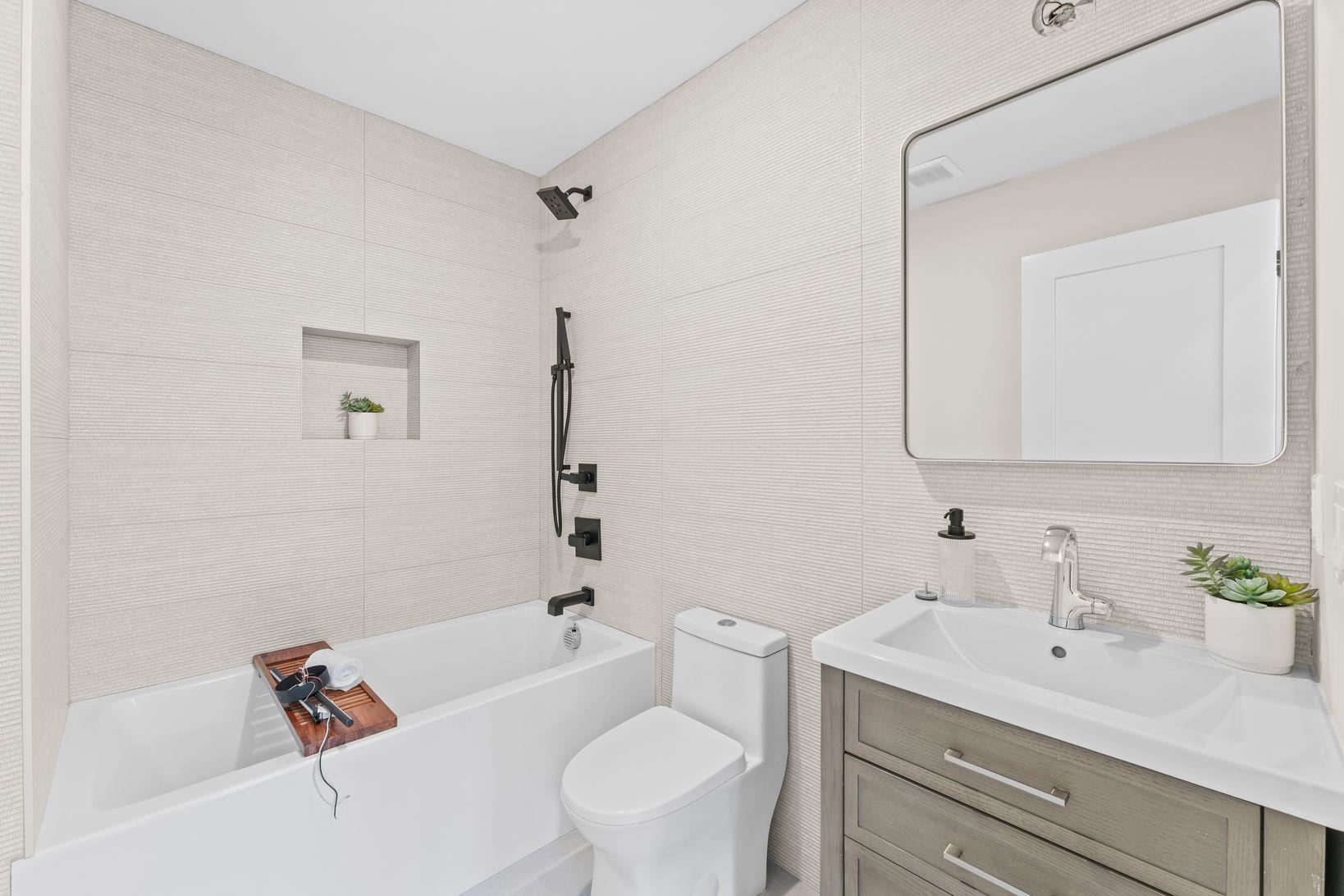 249 BERGEN AVE Unit: 302