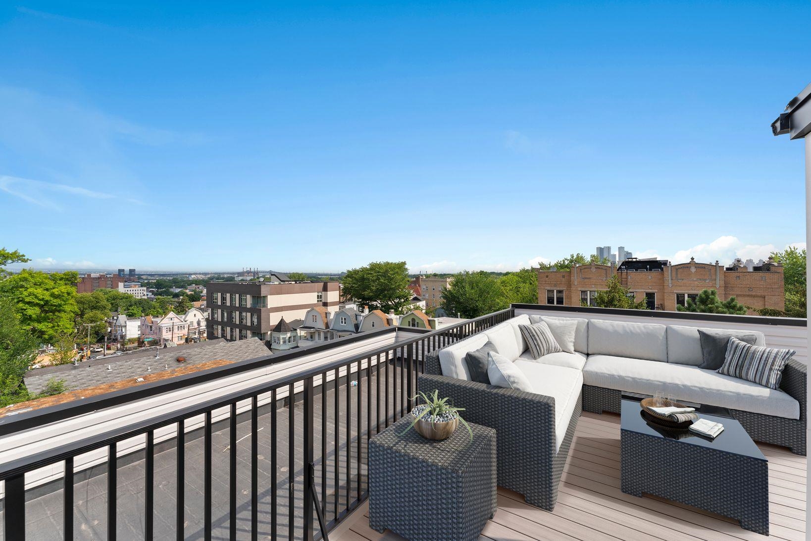 249 BERGEN AVE Unit: 302