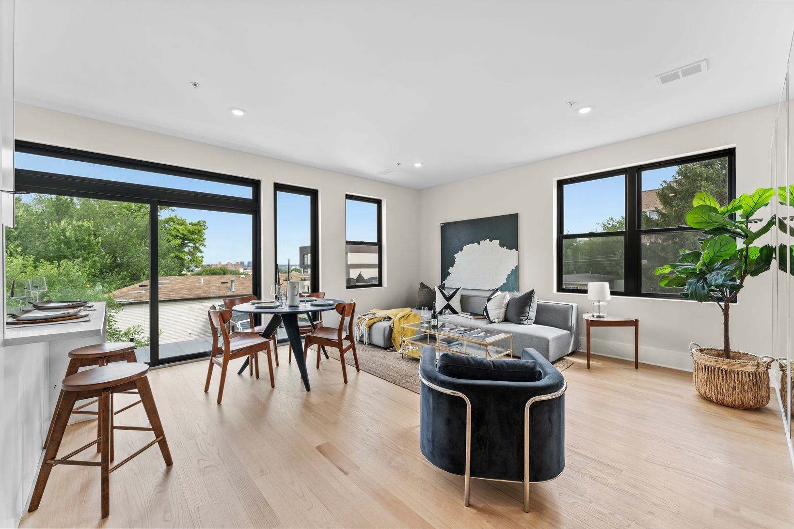 249 BERGEN AVE Unit: 302